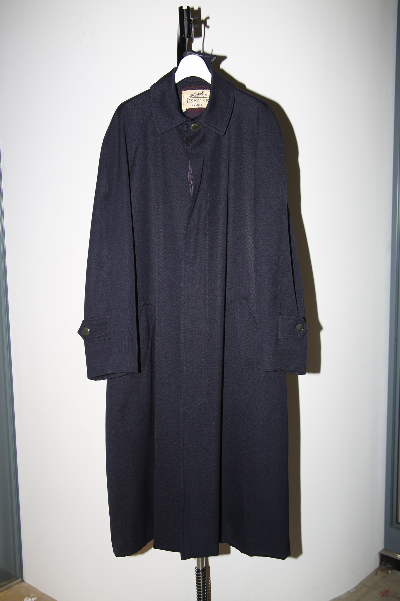 1970 HERMES / WOOL KARSEY BALMACAAN LONG COAT IN NAVY – fernweh
