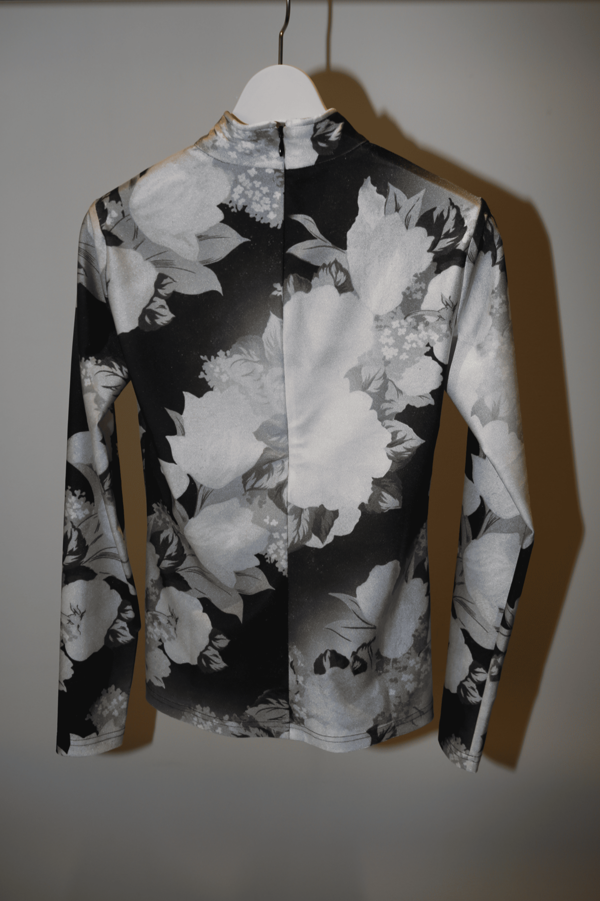 MERYLL ROGGE / FLORAL JERSEY TURTLE NECK LONG SLEEVE WITH PIPING IN BLACK