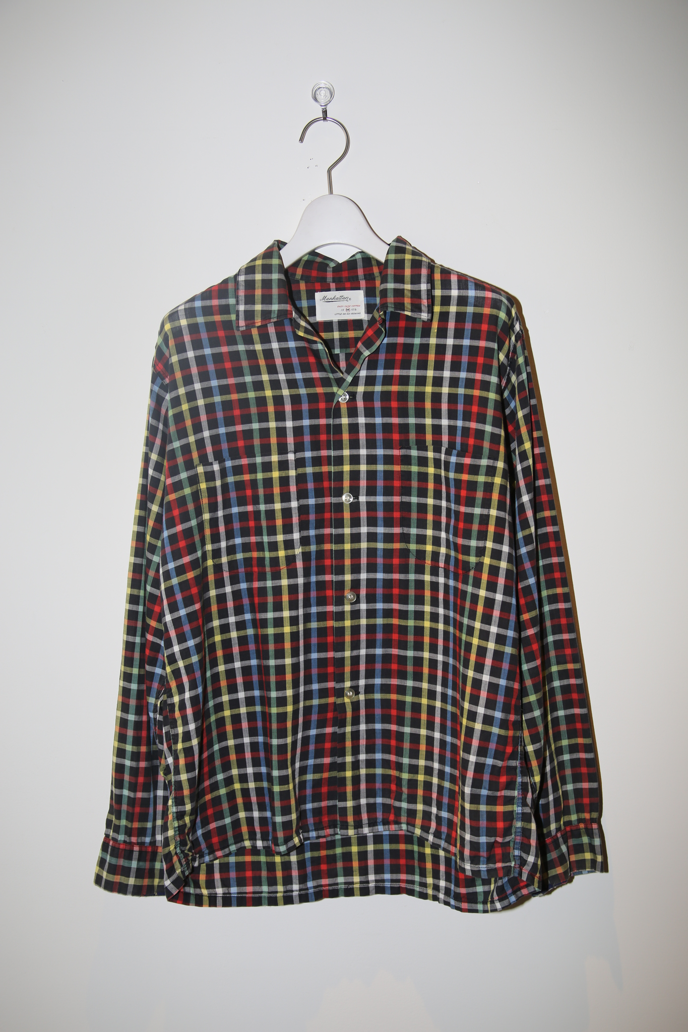 1960 MANHATTAN / COTTON RAINBOW PLAID OPEN COLLAR SHIRT IN BLACK