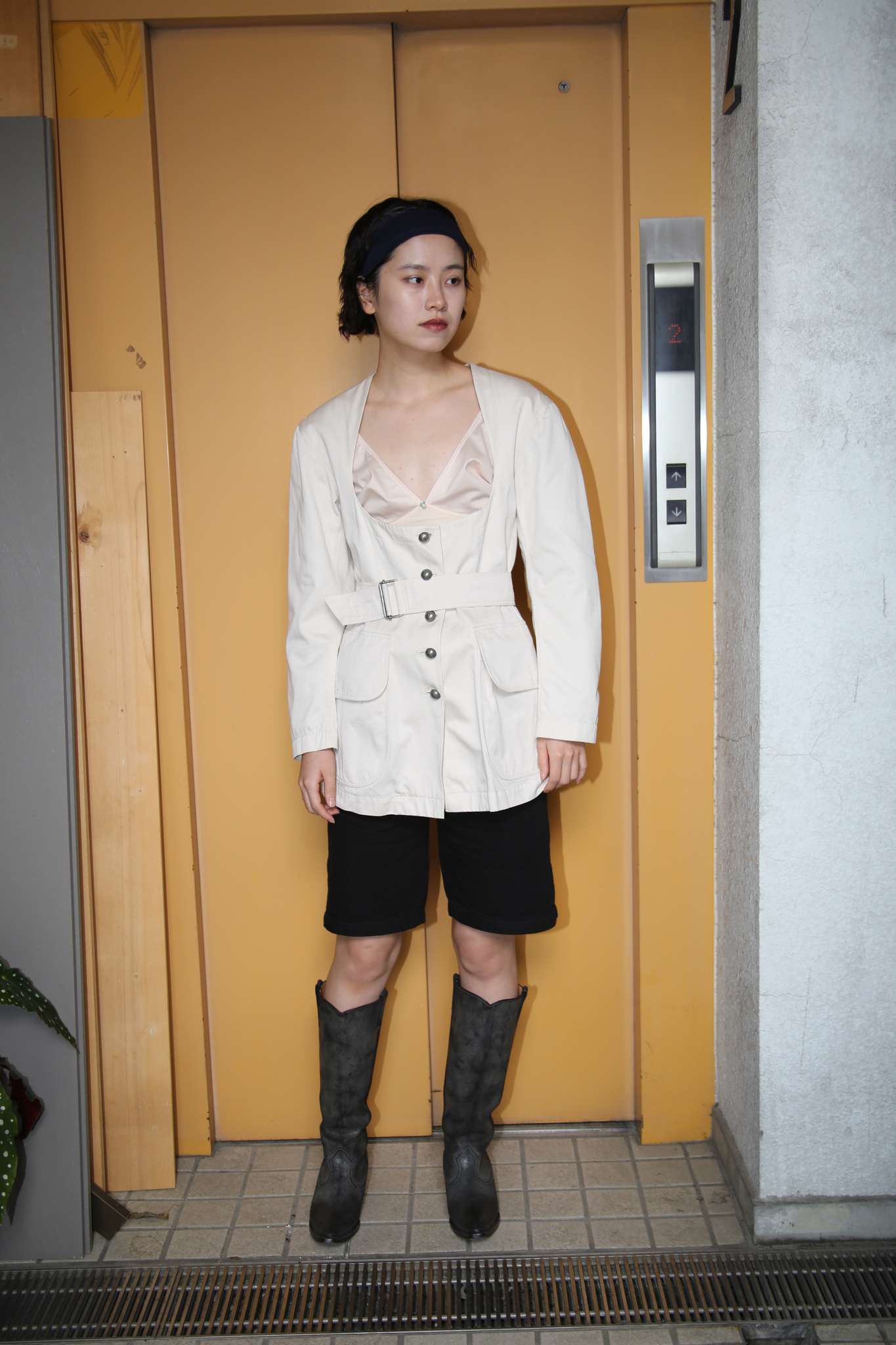 1987 ALAIA / BELTED TAILORED JACKET OPEN DECORTE IN COTTON