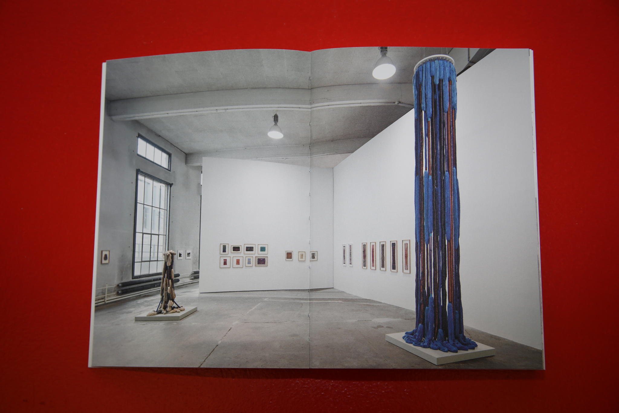 SHEILA HICKS / A LITTLE BIT OF A LOT OF THINGS