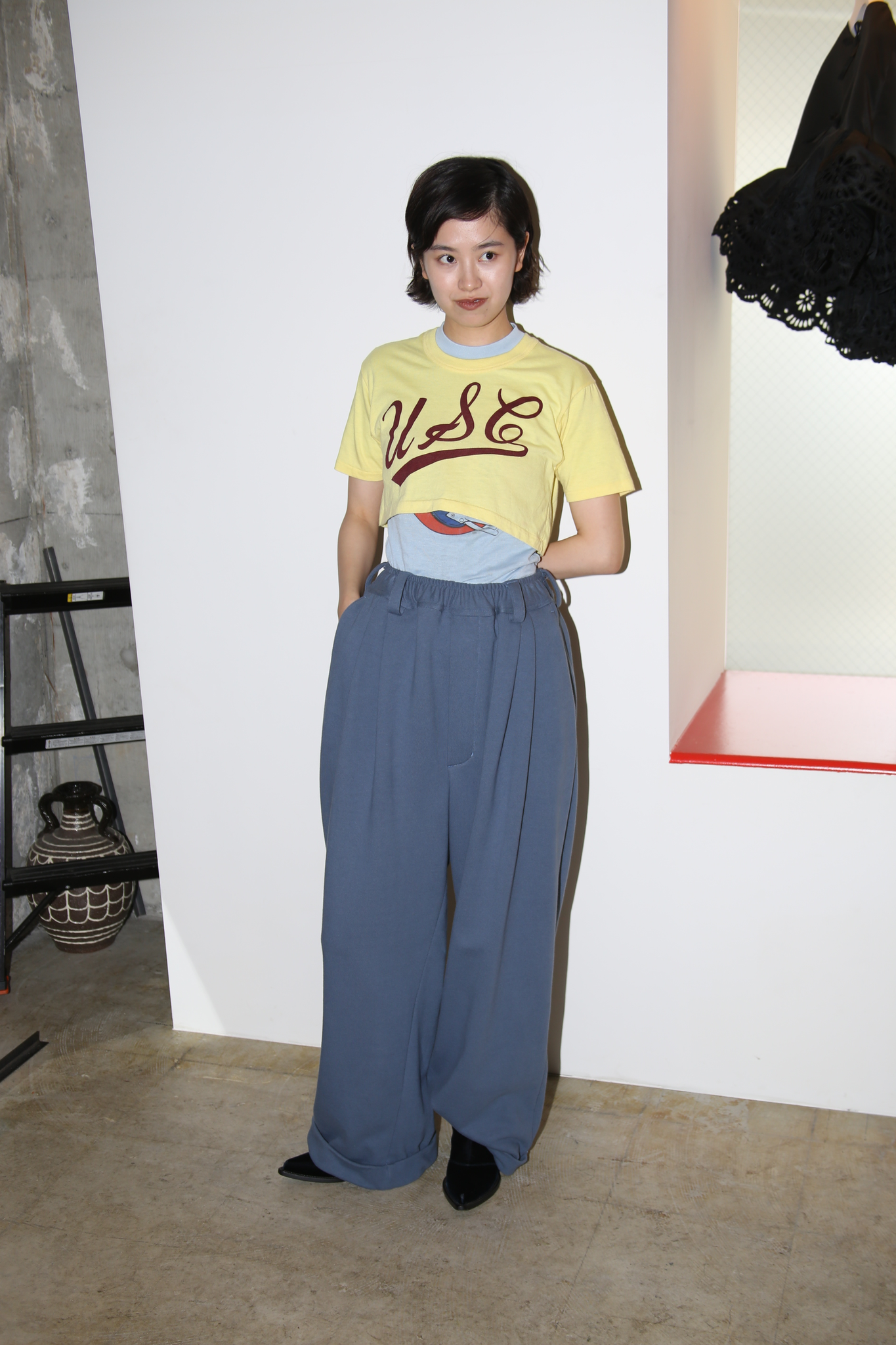 1980 VINTAGE / CROPPED T-SHIRT IN YELLOW