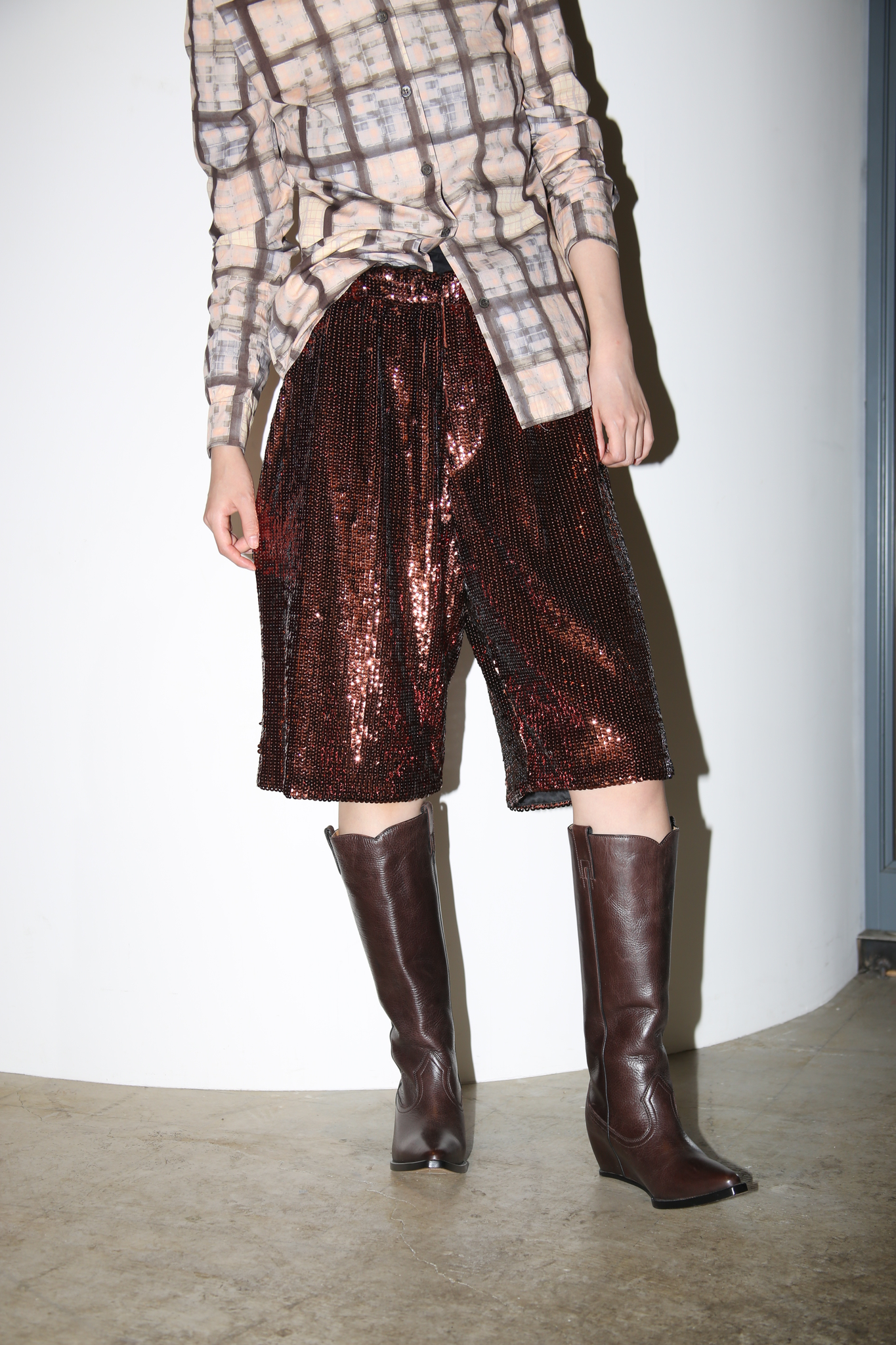 2021 MERYLL ROGGE <USED> / SEQUIN BOAD SHORTS IN BROWN