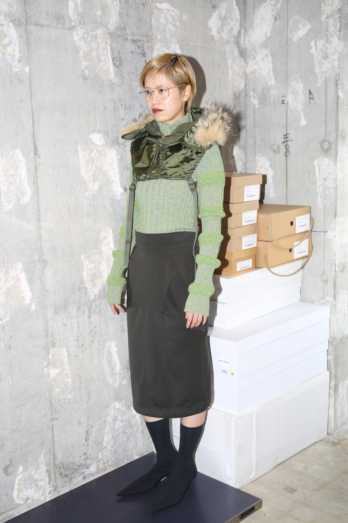 1980 ALAIA / DRAPING WOOL JERSEY PENCIL SKIRT WITH BUCK PLEATS