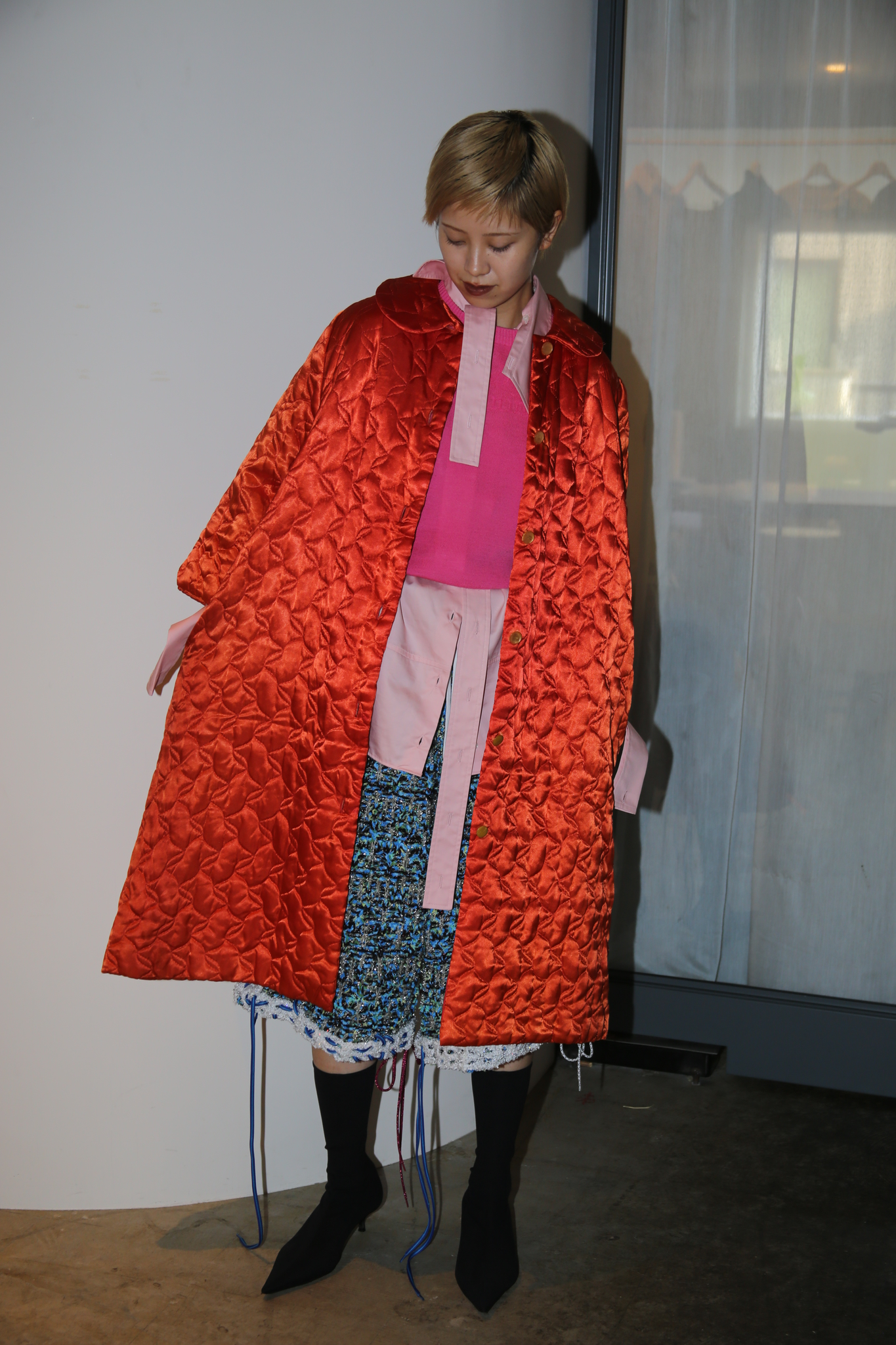 1950 VINTAGE / SATIN QUILTING PADDED COAT WITH CROPPED SLEEVE