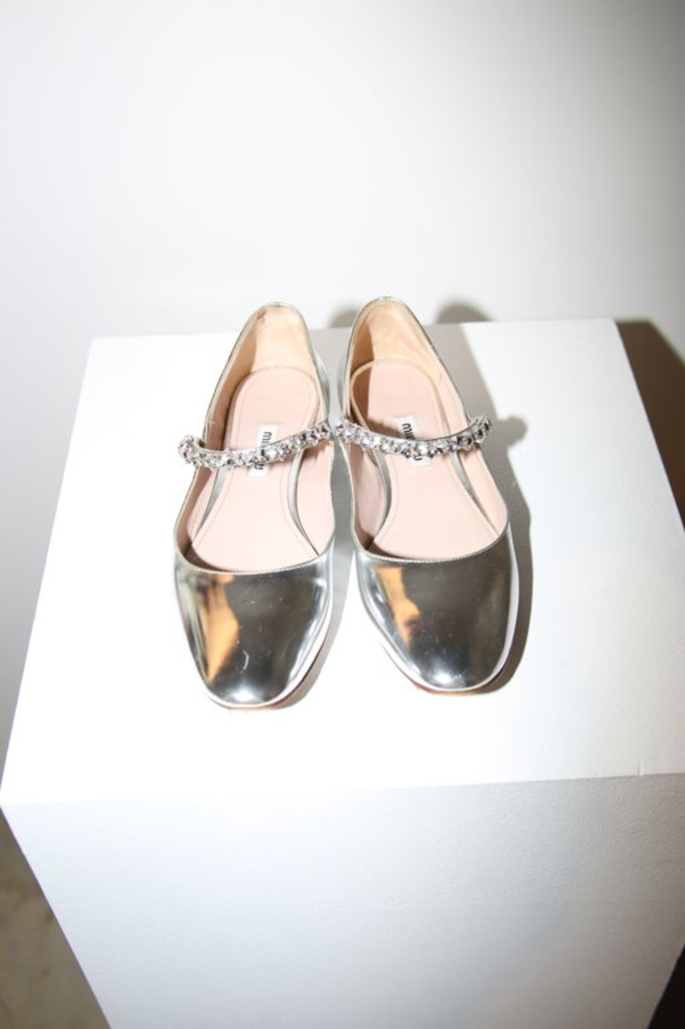 MIU MIU / BIJOU STRAP FLAT SHOES IN SILVER
