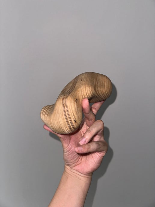 1970 VINTAGE / WOODEN SCULPTURE FAULT
