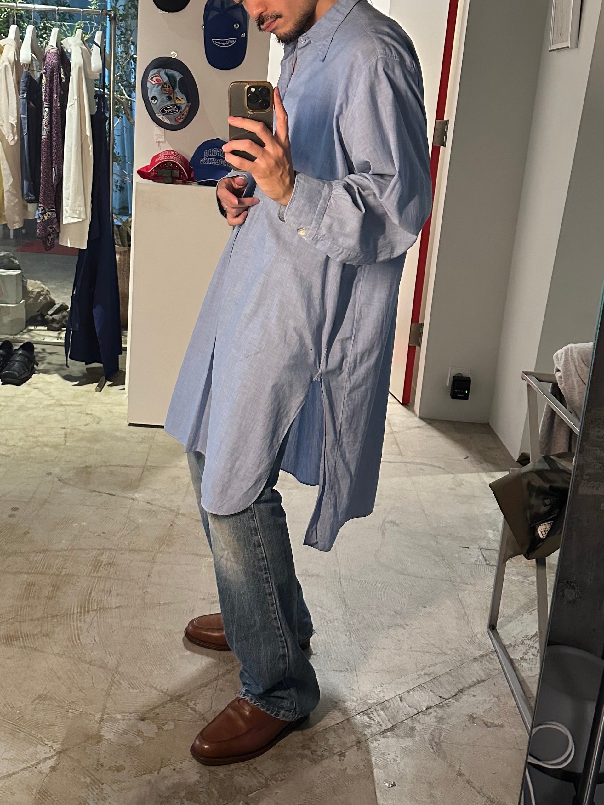 1940 VINTAGE / SUPER LONG COTTON SHIRT IN SAX BLUE