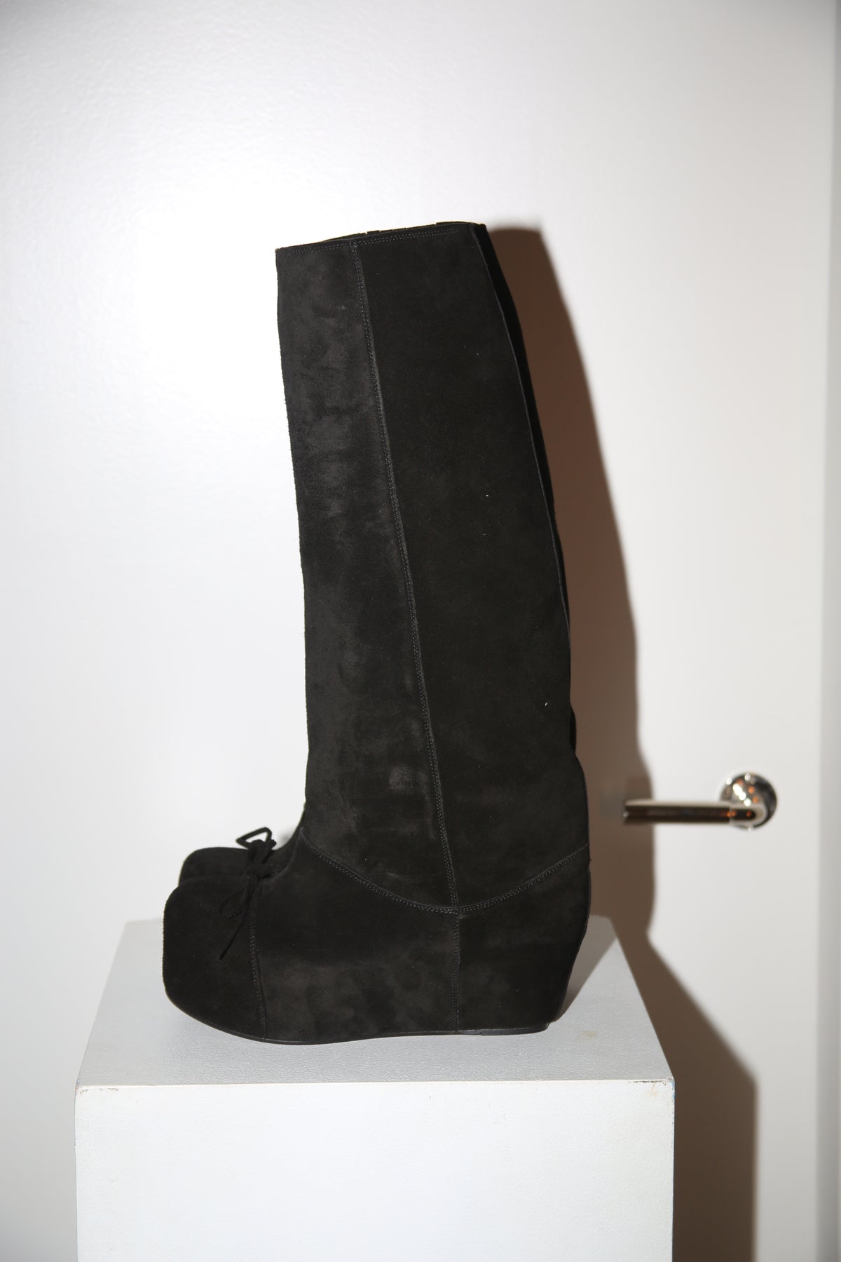 LAURA ANDRASCHKO / RIDING BOOT BALLERINA TOE BLACK SUEDE