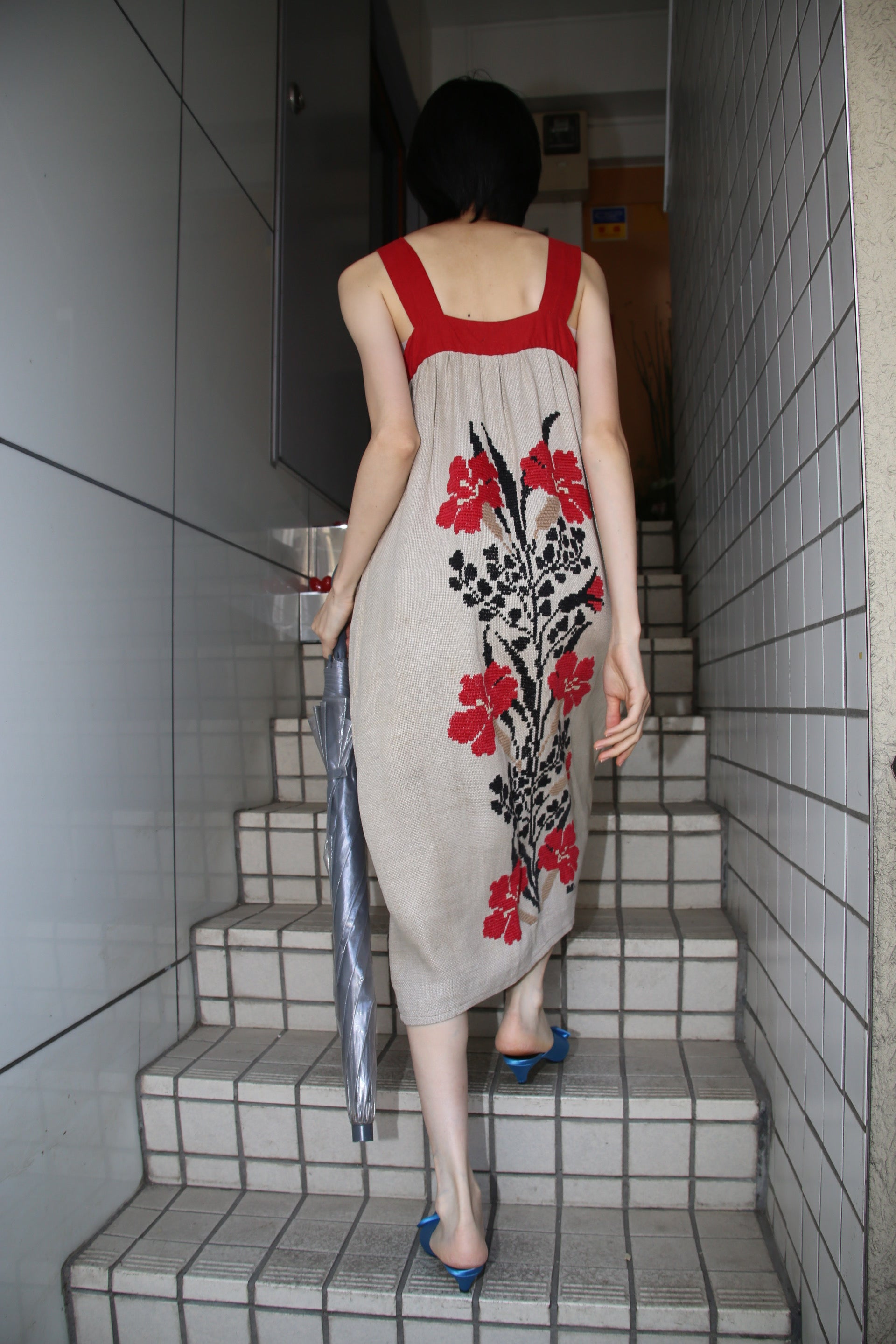 1950 VINTAGE / RUSSIAN HAND EMBROIDERY LINEN DRESS