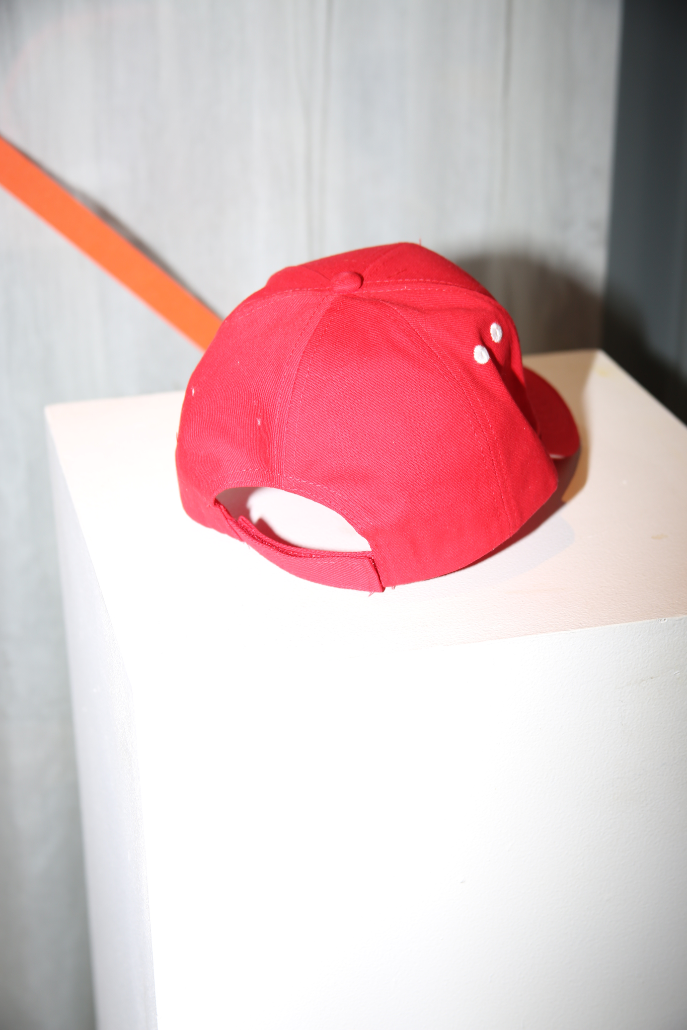 ELLA DOUGLAS / Oxford Trucking Bead Hat IN RED