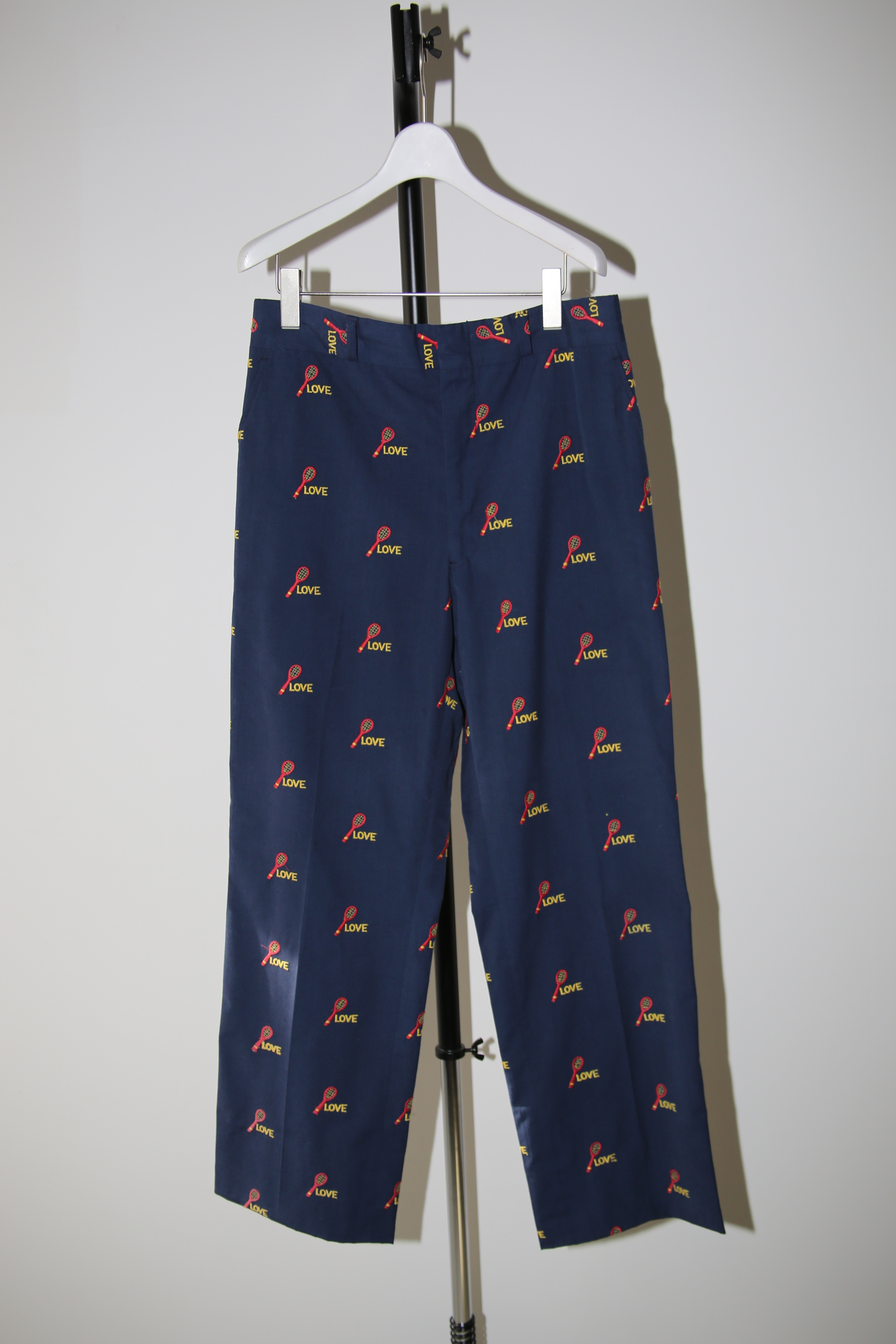 1970 VINTAGE / TENNIS EMBROIDERY CHINO TROUSER IN NAVY