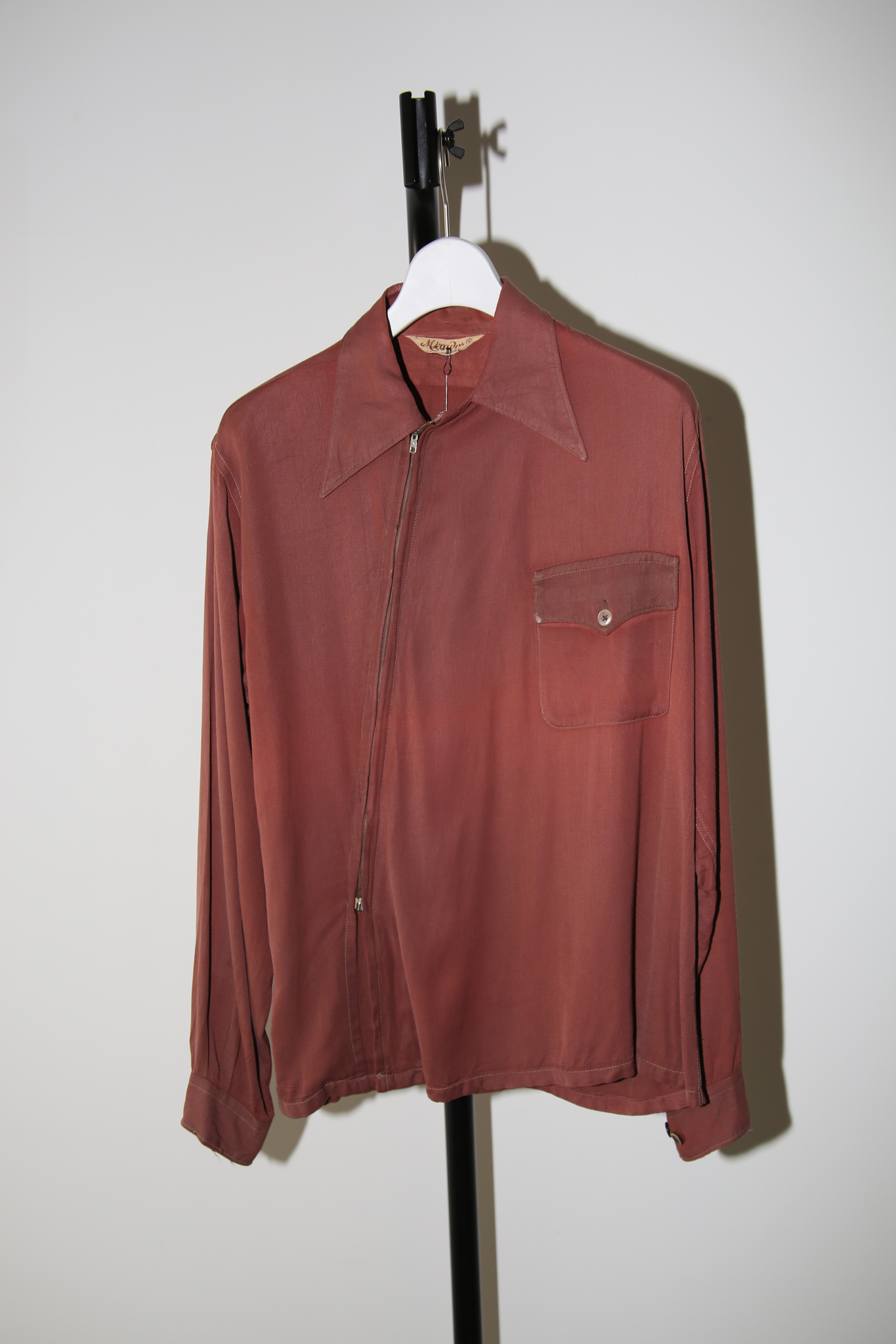 1940 VINTAGE / RAYON GABADINE SHIRT WITH BIAS ZIPPER