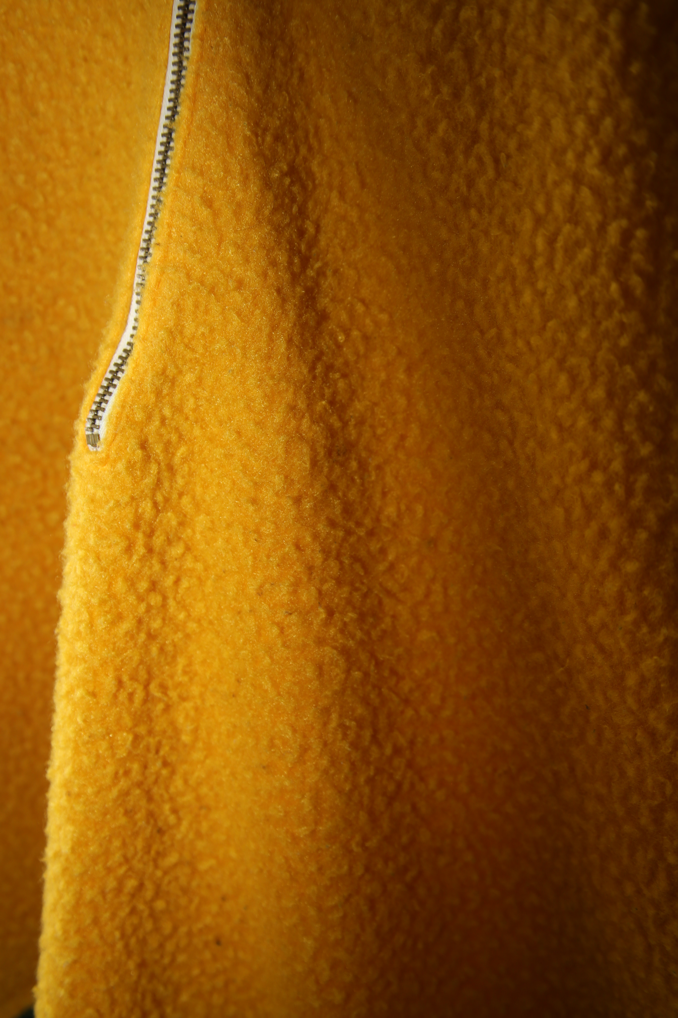 1960 CHAMPION PRODUCTS /. FLEECE PULLOVER SHIRT IN MUSTERED