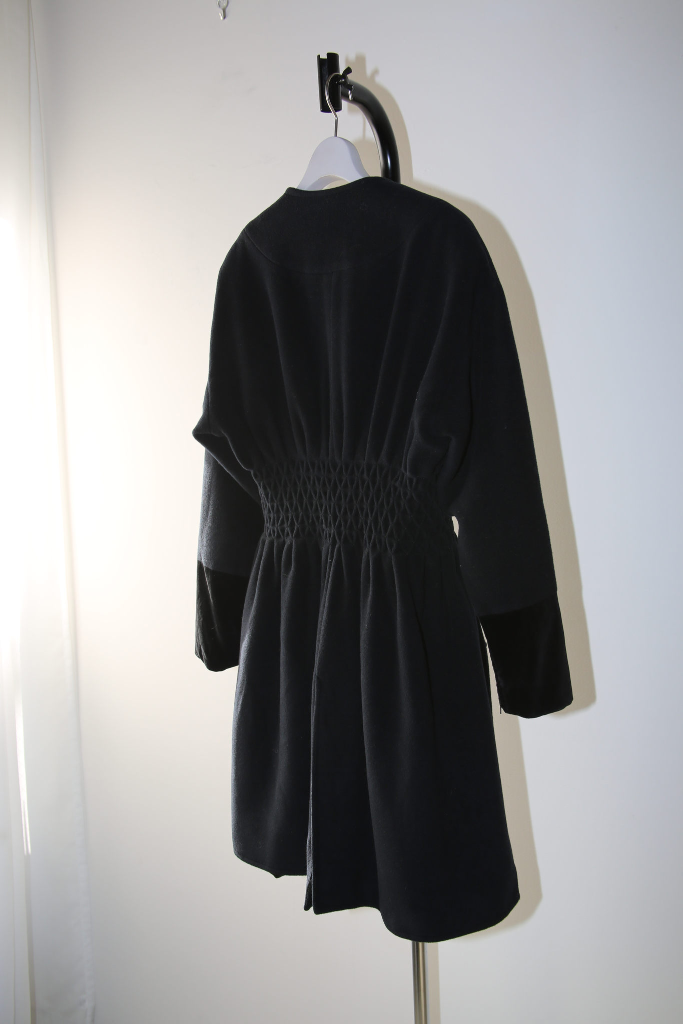 1988 CHRISTIAN LACROIX / SMOCKING EMBROIDERY SHAPED CASHMERE WOOL COAT IN BLACK
