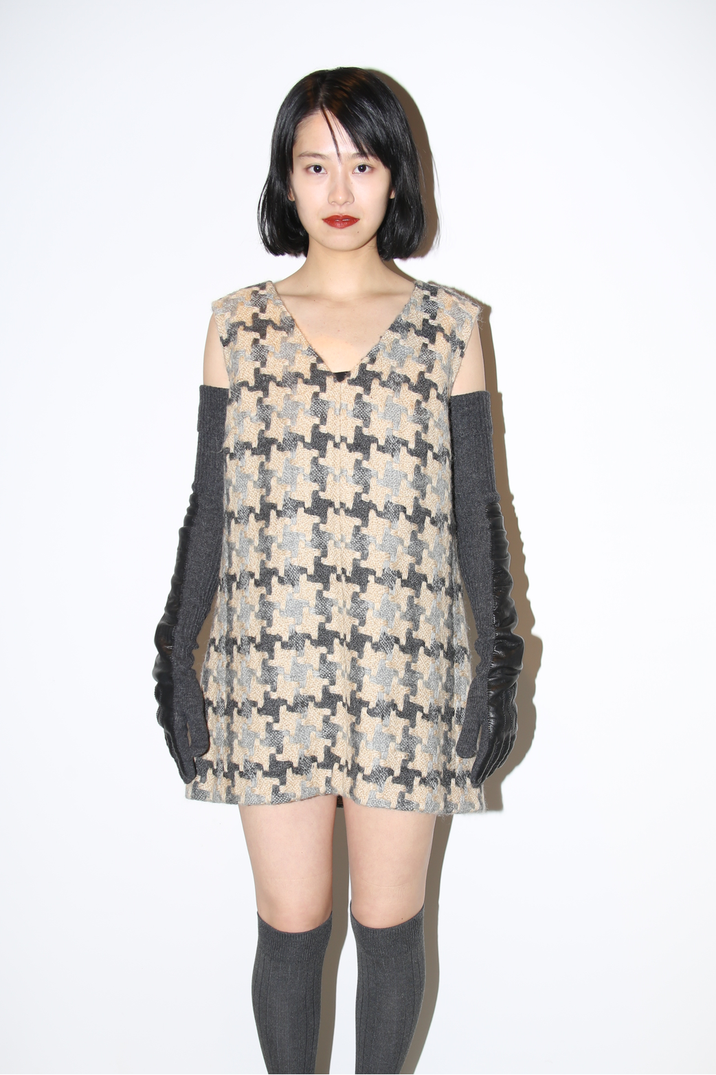 1960 VINTAGE / CHUNKY TWEED WITH LEATHER : CAPE + MINI DRESS + PULLOVER SHIRT SET