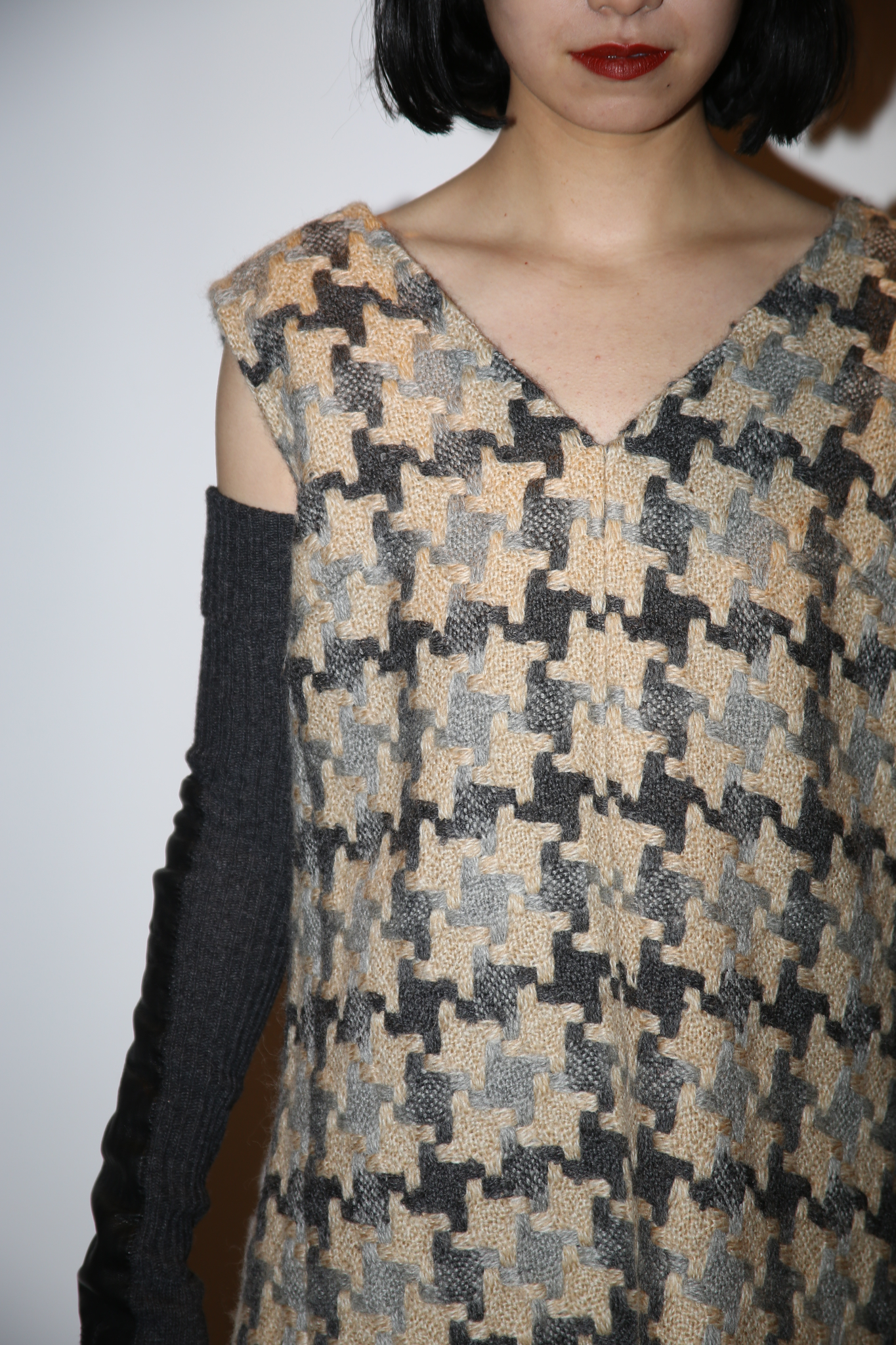 1960 VINTAGE / CHUNKY TWEED WITH LEATHER : CAPE + MINI DRESS + PULLOVER SHIRT SET