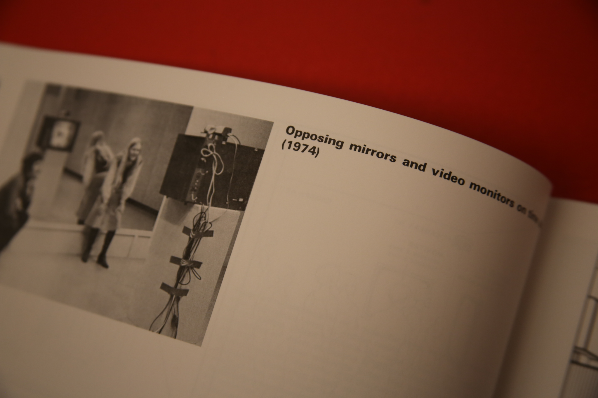 Dan Graham / VIDEO ARCHITECTURE TELEVISION : WRITINGS ON VIDEO AND VIDEO WORKS 1970 - 1978 [REPRINTED EDITION]