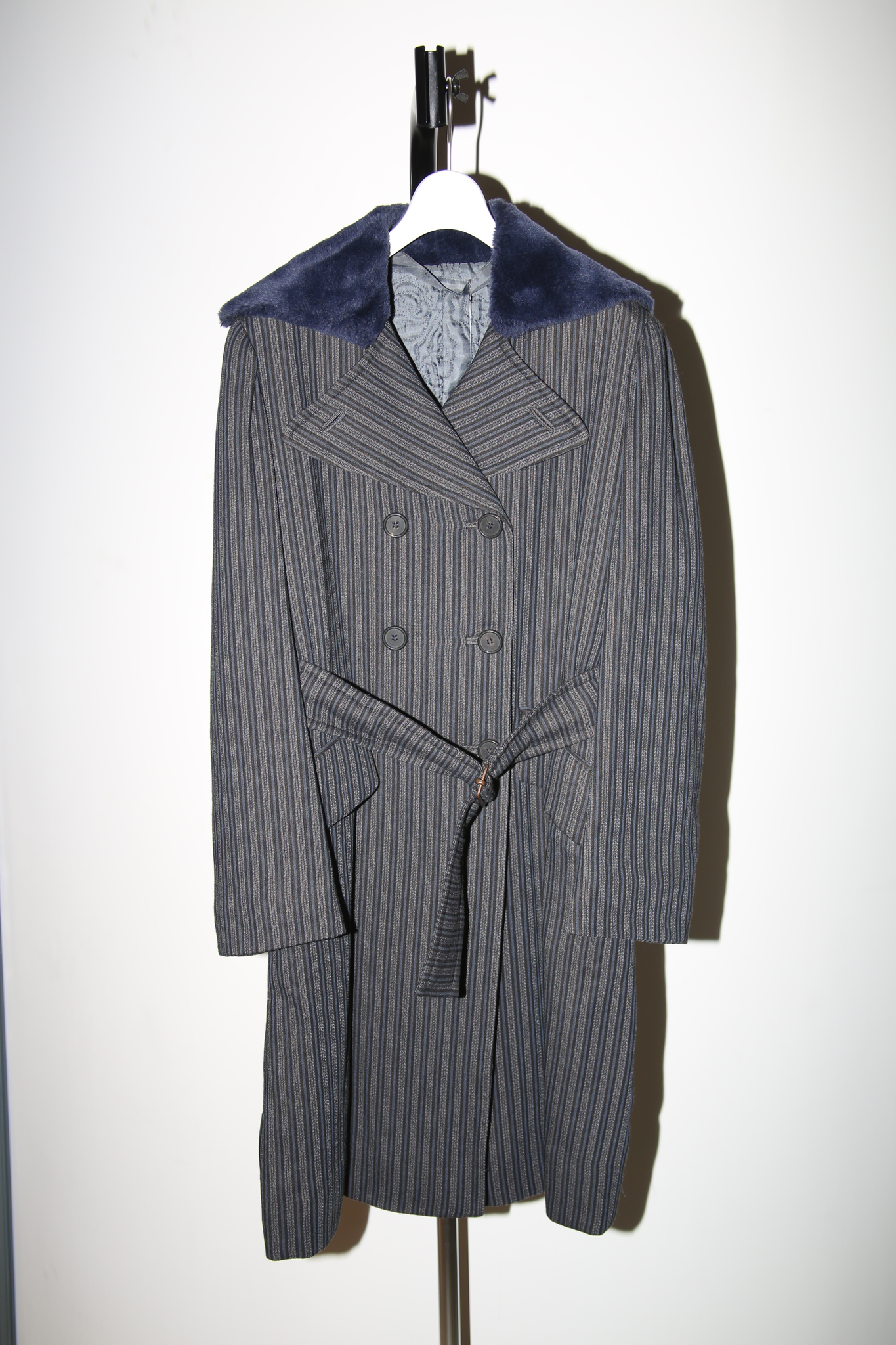 1990 ROMEO GIGLI / DOUBLE BREASTED WOOL STRIPE COAT WITH BOA COLLAR