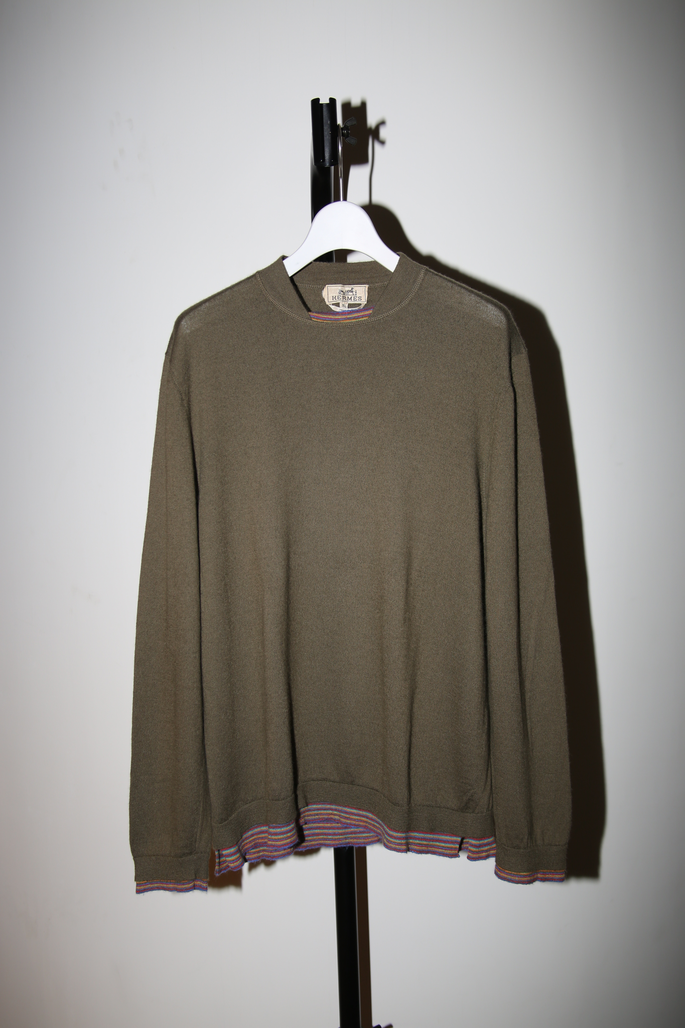 2000 HERMES / CREW NECK CASHMERE SWEATER WITH RAINBOW LINE
