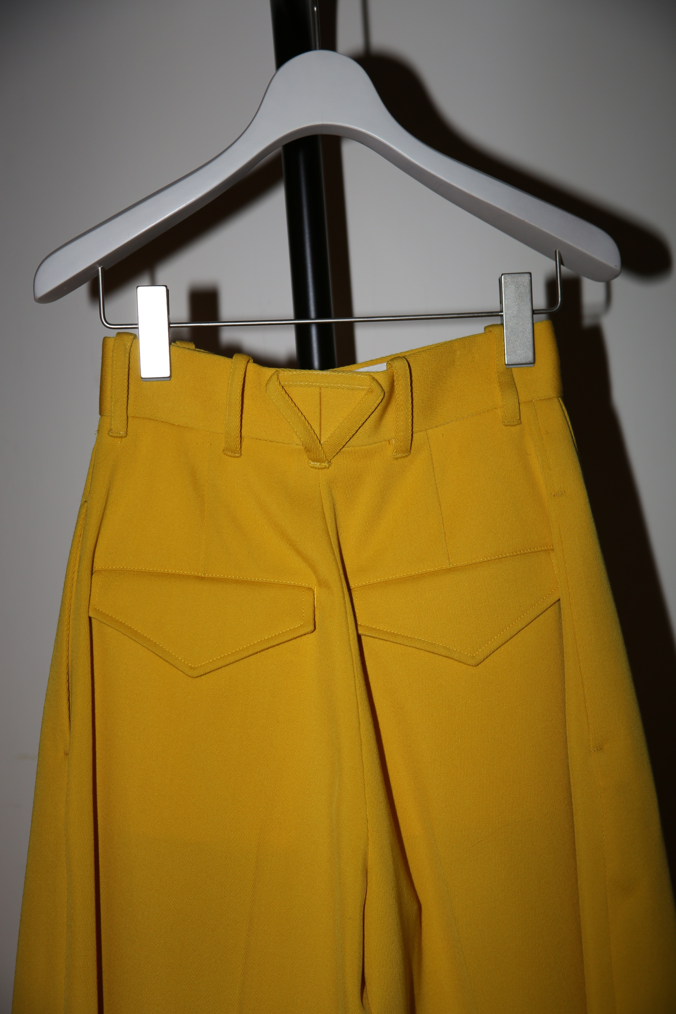 2021 BOTTEGA VENETA / DEEP PLEATED WIDE LEG TROUSER IN YELLOW