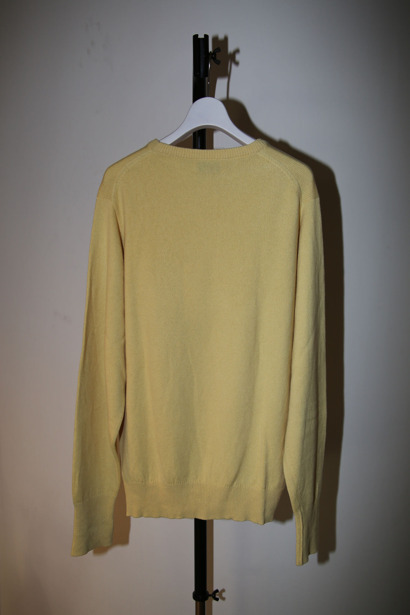 1970 SIMPSON / CASHMERE CREW NECK SWEATER IN LEMON