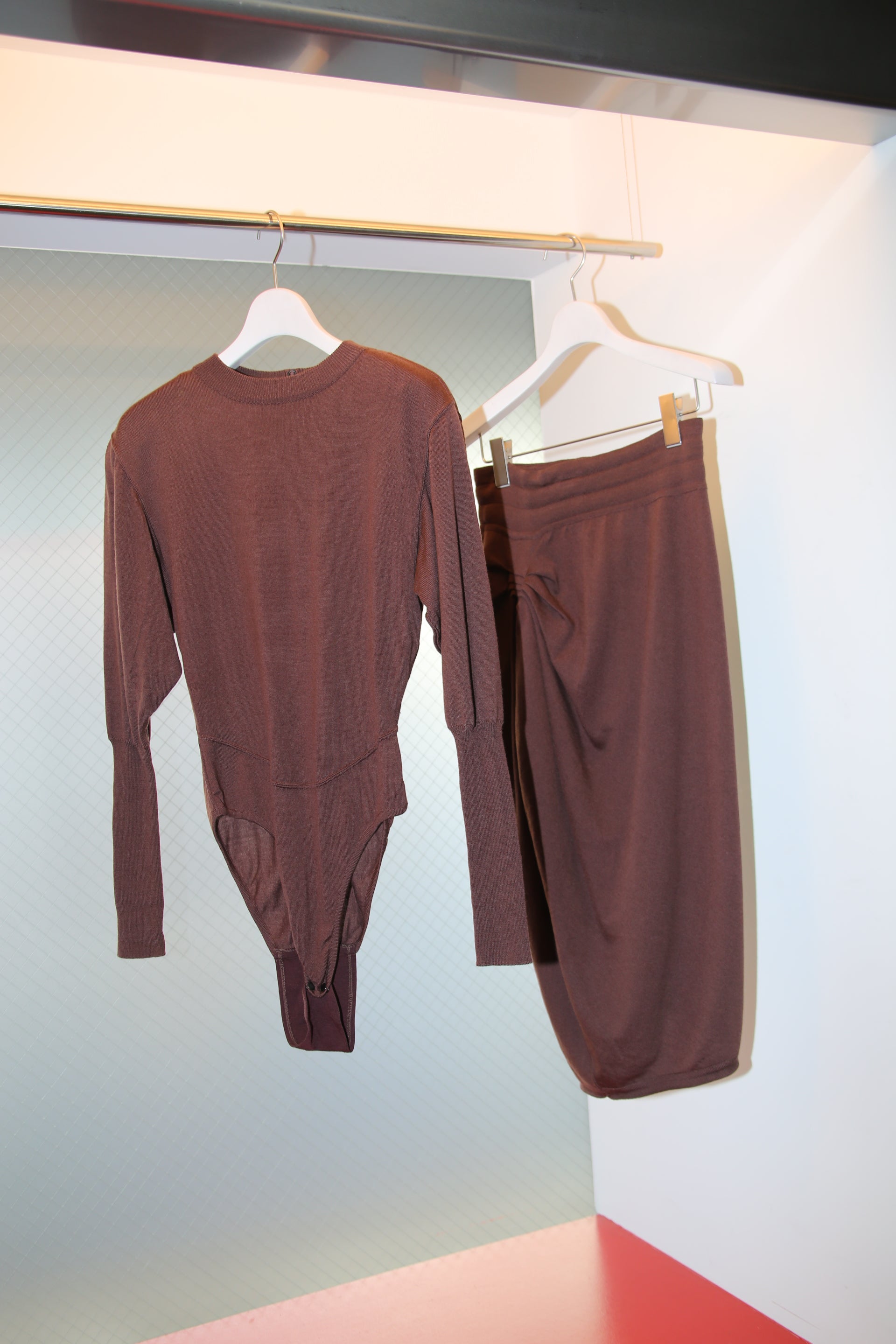 1980 ALAIA / SCULPTURE KNIT BODY SUIT WITH SKIRT : ENSEMBLE