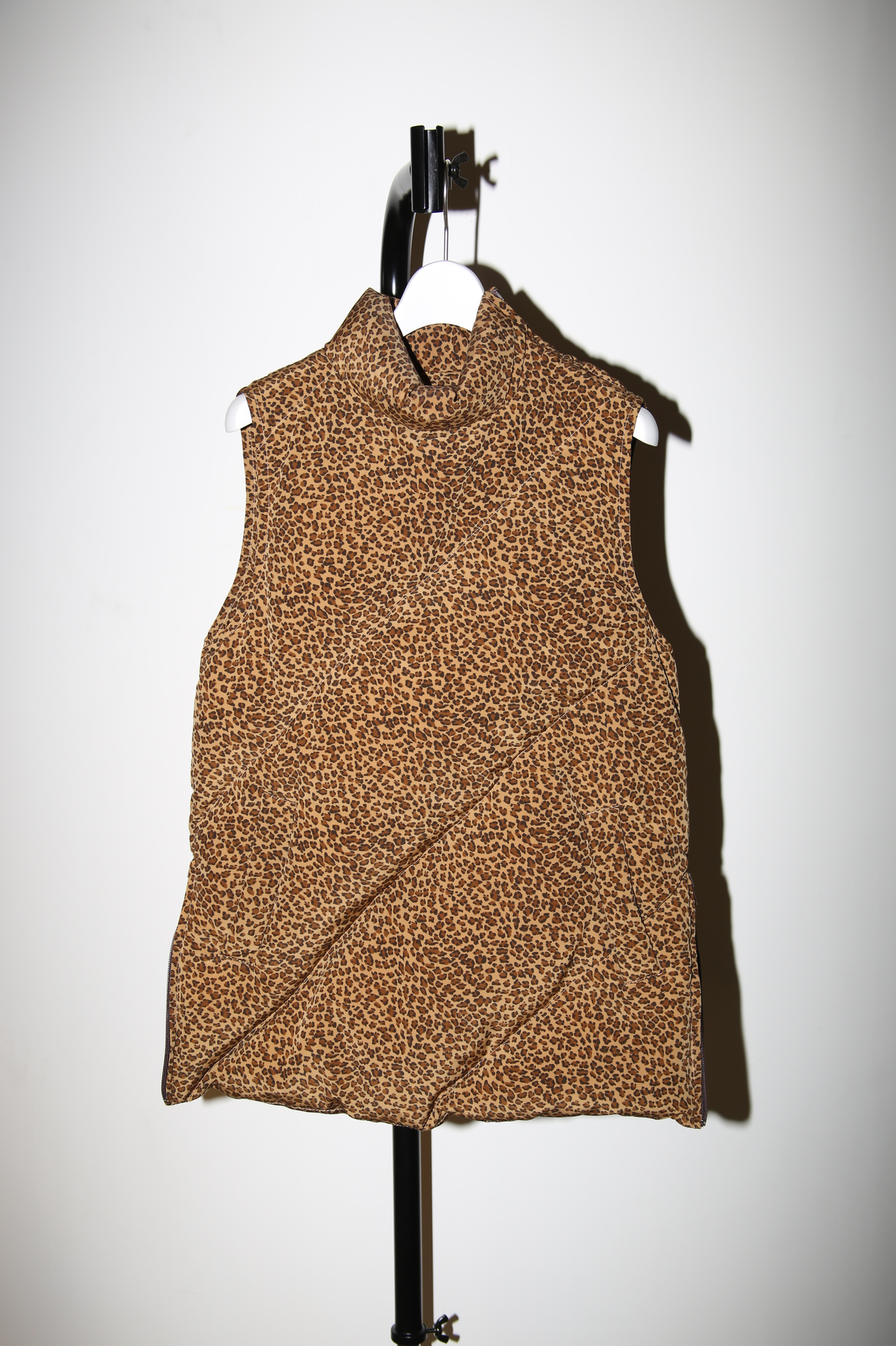 1990 BOTTEGA VENETA / PULLOVER DOWN VEST IN LEOPARD