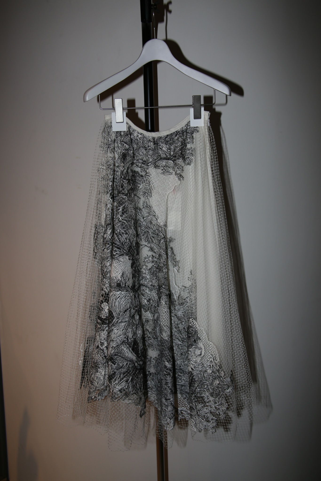 2000 CHRISTIAN DIOR / Toile de Jouy TULE LACE SKIRT WITH EMBROIDERY