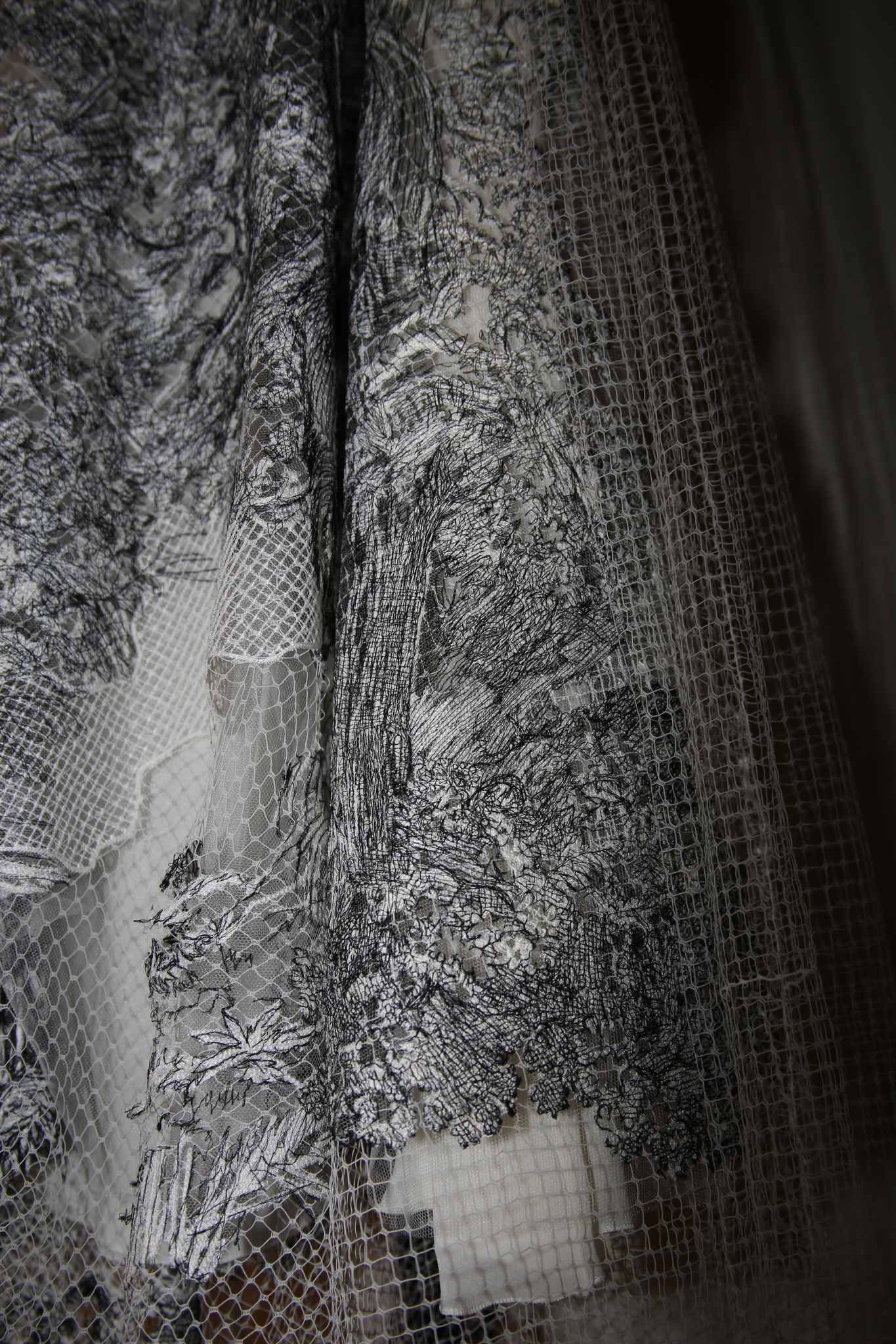 2000 CHRISTIAN DIOR / Toile de Jouy TULE LACE SKIRT WITH EMBROIDERY