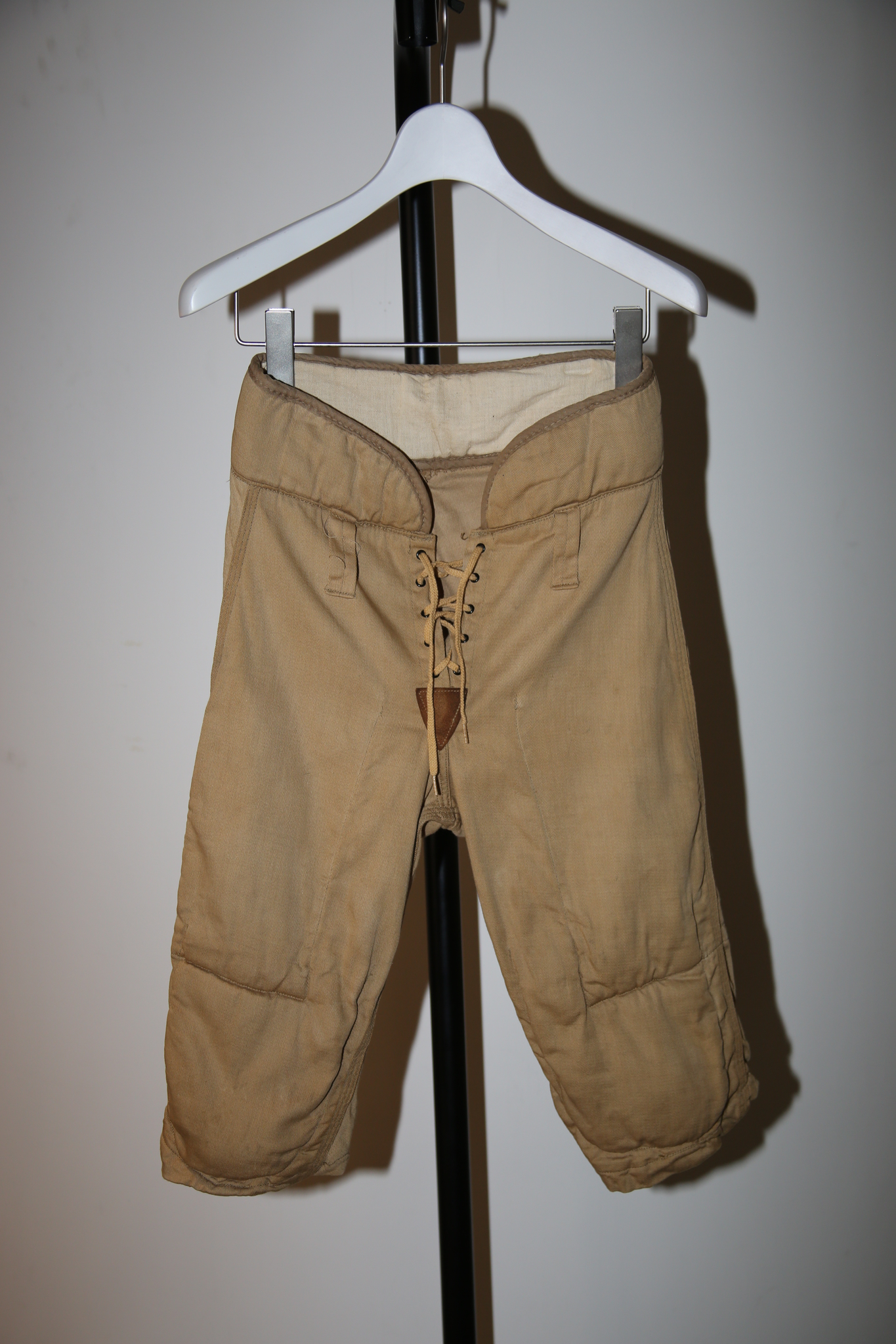 1940 WILSON / FOOTBALL GARDLE SHORTS WITH LACE UP