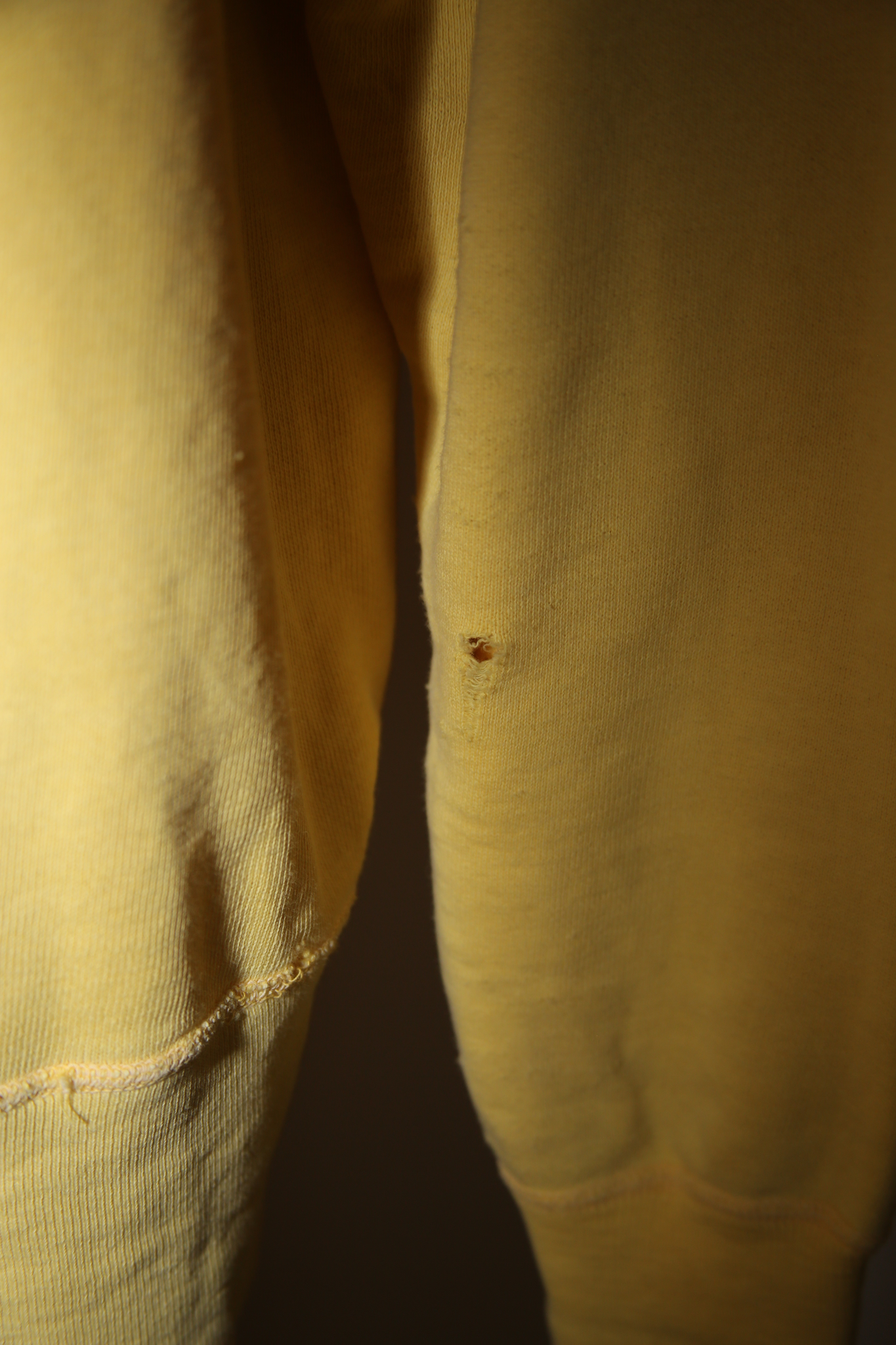 1960 VINTAGE / HALF ZIP SWEAT POLO IN LEMON - SIZE XL