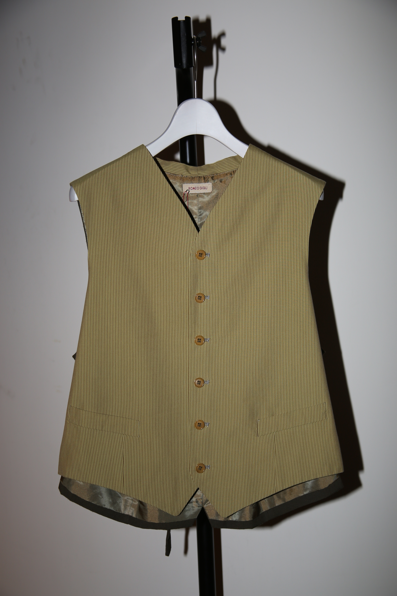 1990 ROMEO GIGLI / 3PIECE TAILORED SUIT WITH PIN STRIPE