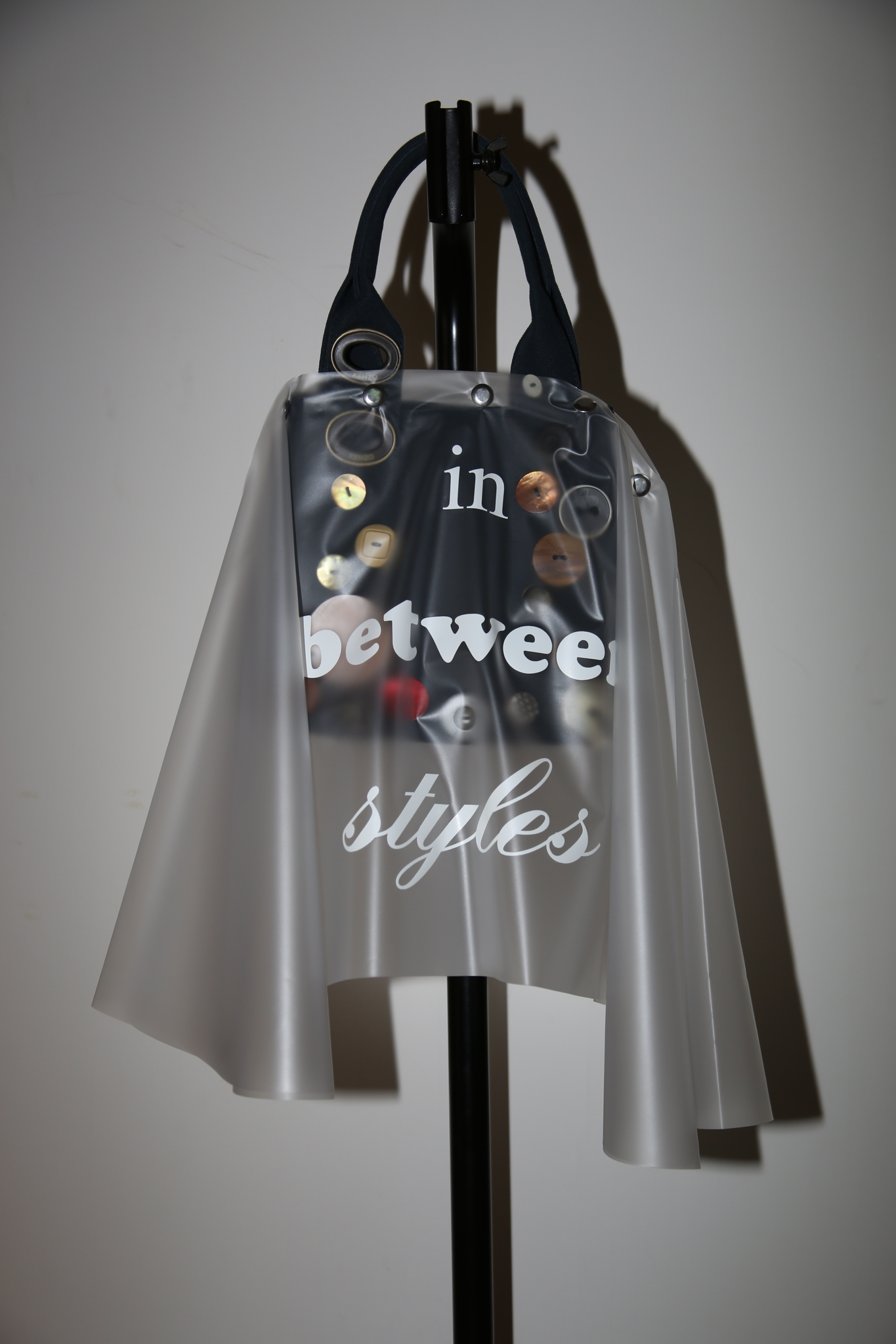 JULIE KEGELS / ABRI-COVER BAG IN CLEAR PVC