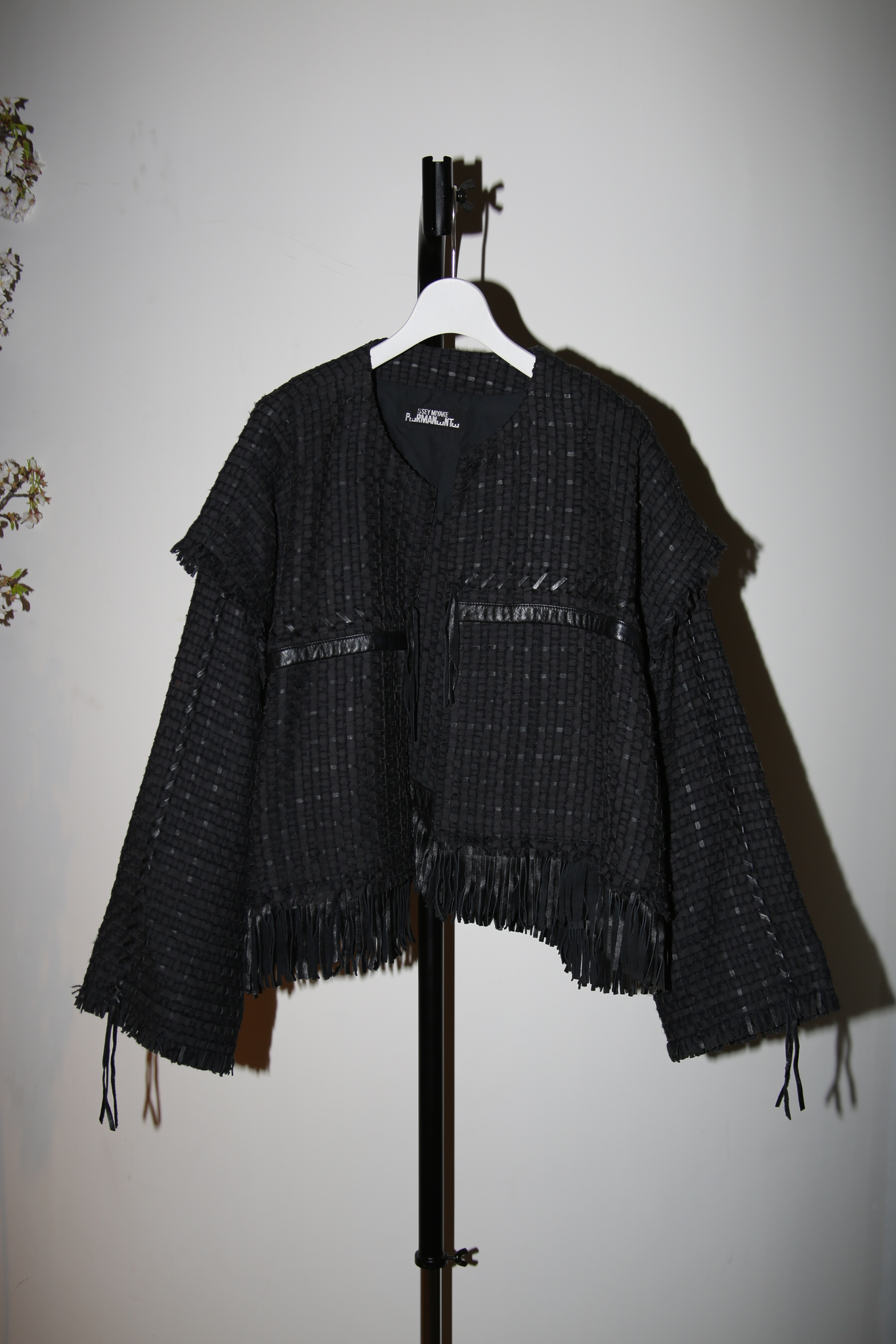 1993 ISSEY MIYAKE / COTTON SILK WOVEN JACKET WITH LEATHER FRINGE