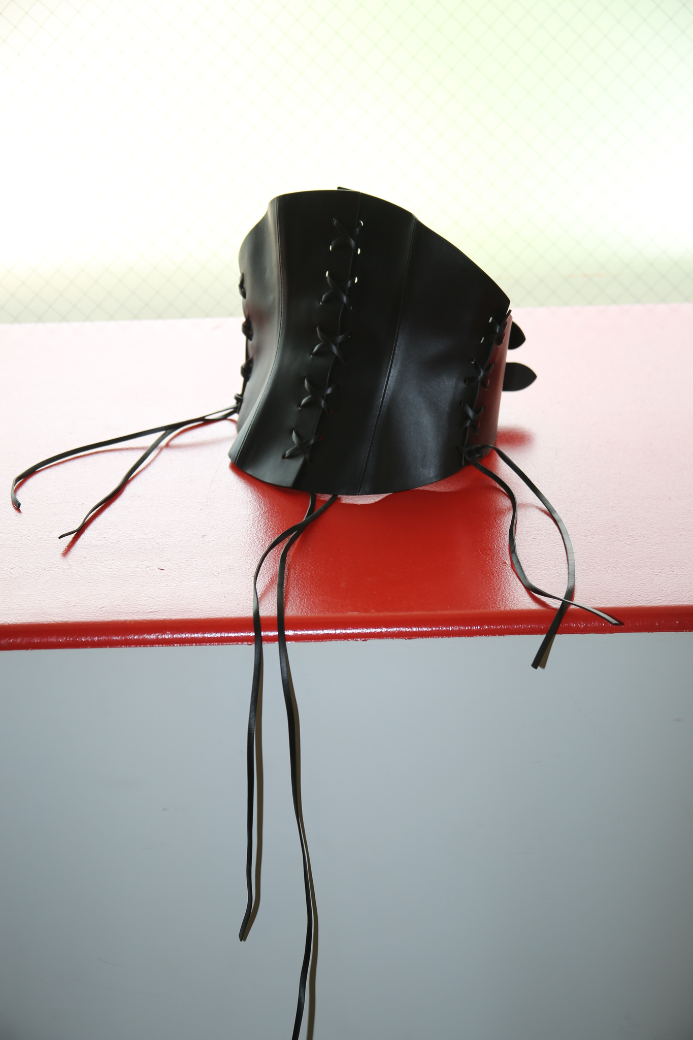 2000 CHRISTIAN DIOR / LEATHER CORSET BELT IN BLACK