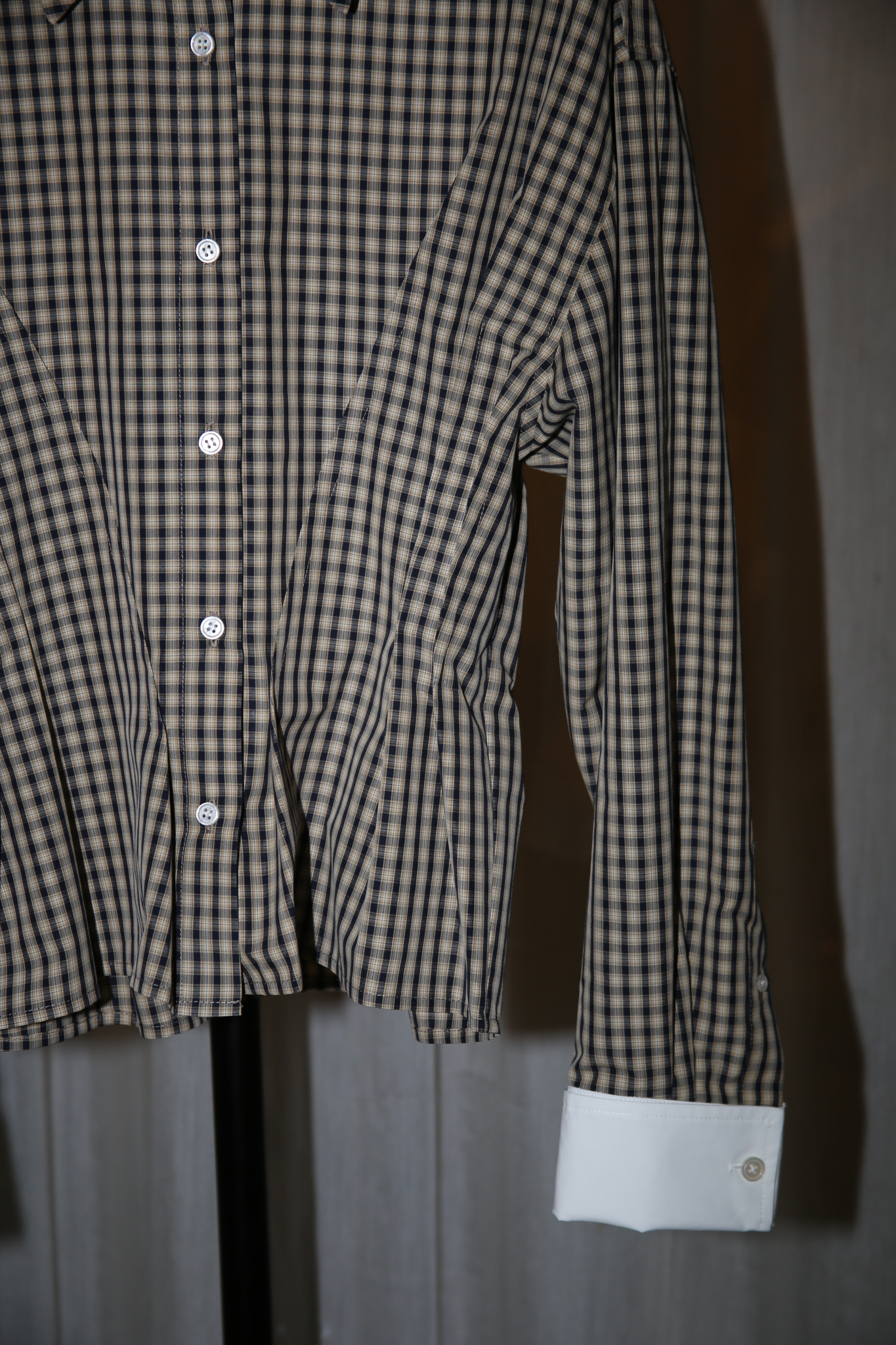 MERYLL ROGGE / WAISTED SHIRT IN PLAID CHECK SAND
