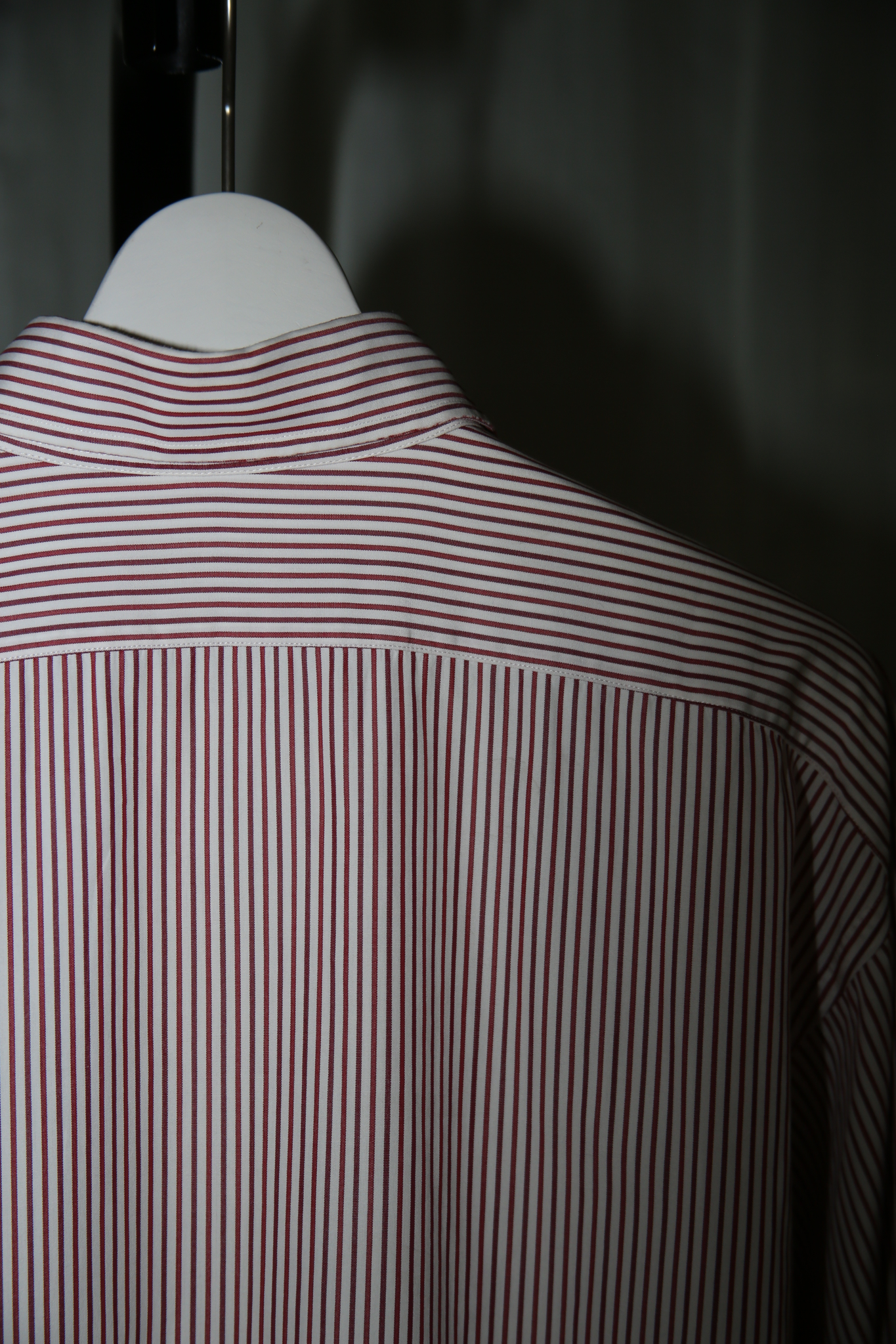 1990 CHARVET / OVER SIZED COTTON DRESS SHIRT WITH RED STRIPE