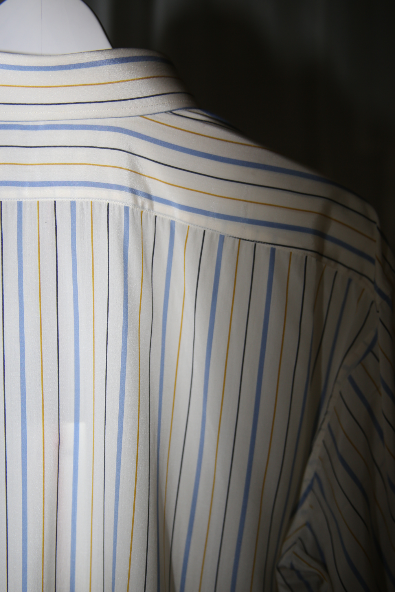 1990 CHARVET / SILK DRESS SHIRT WITH MULTI STRIPE