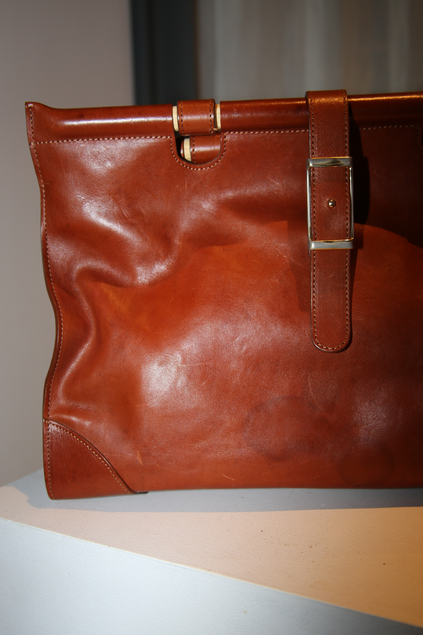 2010 MAISON MARTIN MARGIELA /  LEATHER SHOPPING BAG : REPRODUCTION FROM 1976 DUBLIN