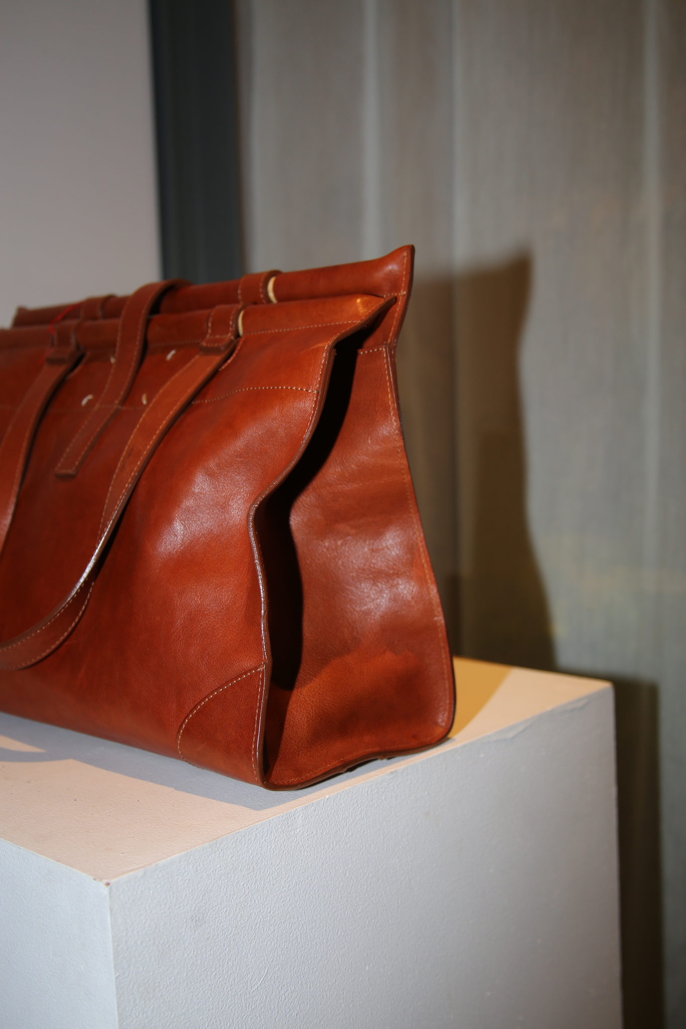 2010 MAISON MARTIN MARGIELA /  LEATHER SHOPPING BAG : REPRODUCTION FROM 1976 DUBLIN