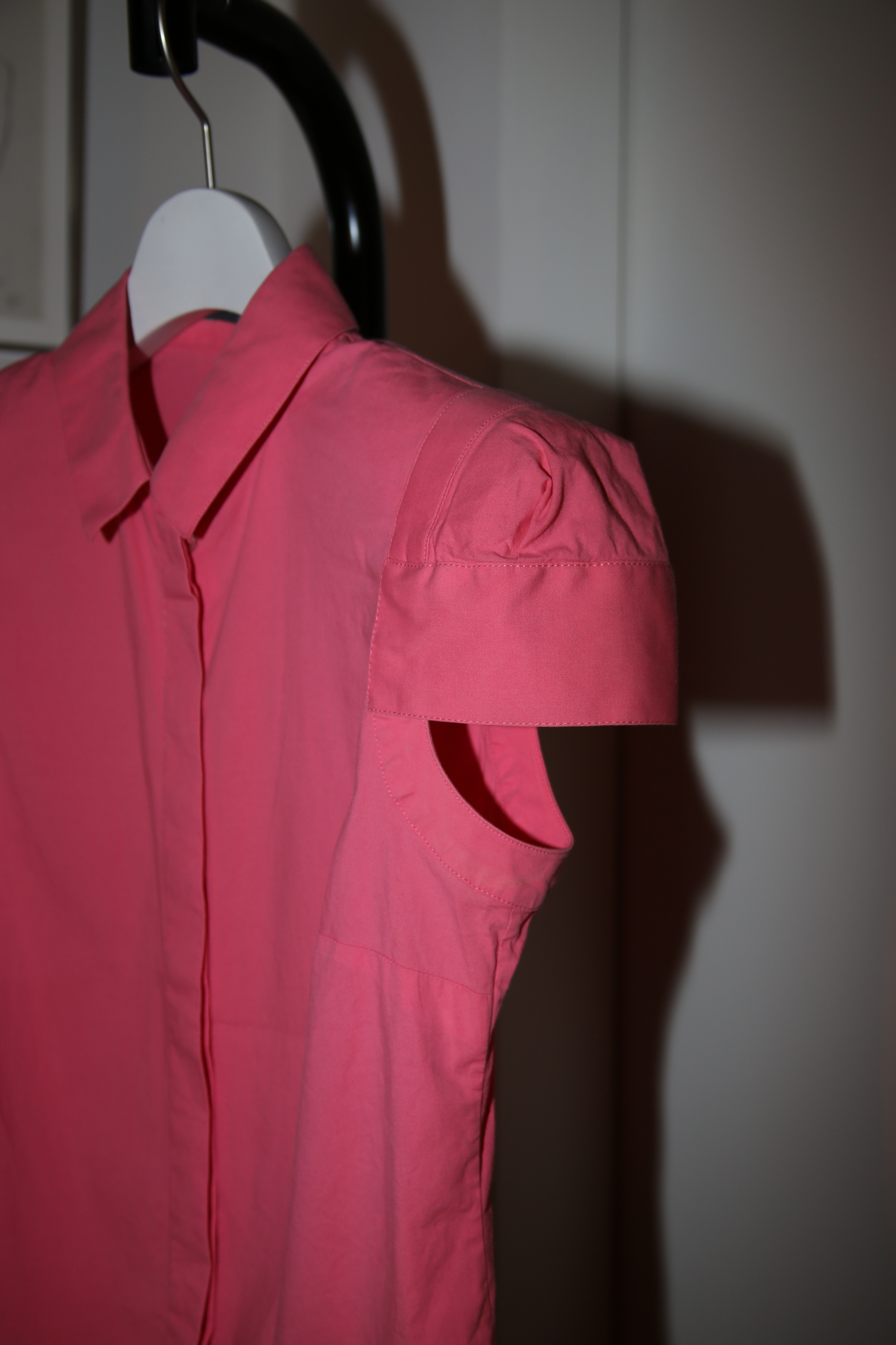 2000 ALEXANDER MCQUEEN / TAILORED SHOULDER FLY FRONT SHIRT IN PINK