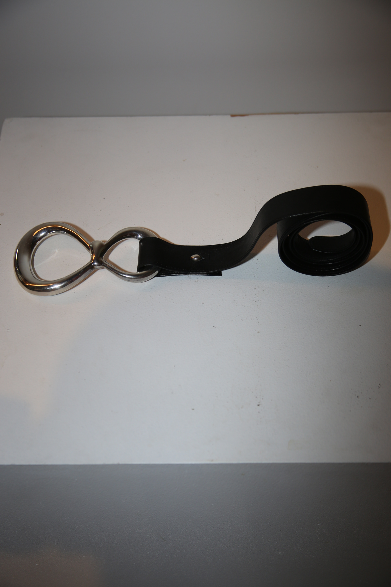 1975 ELSA PERETTI FOR TIFFANY / HUGE INFINITY BUCKLE LEATHER BELT IN BLACK