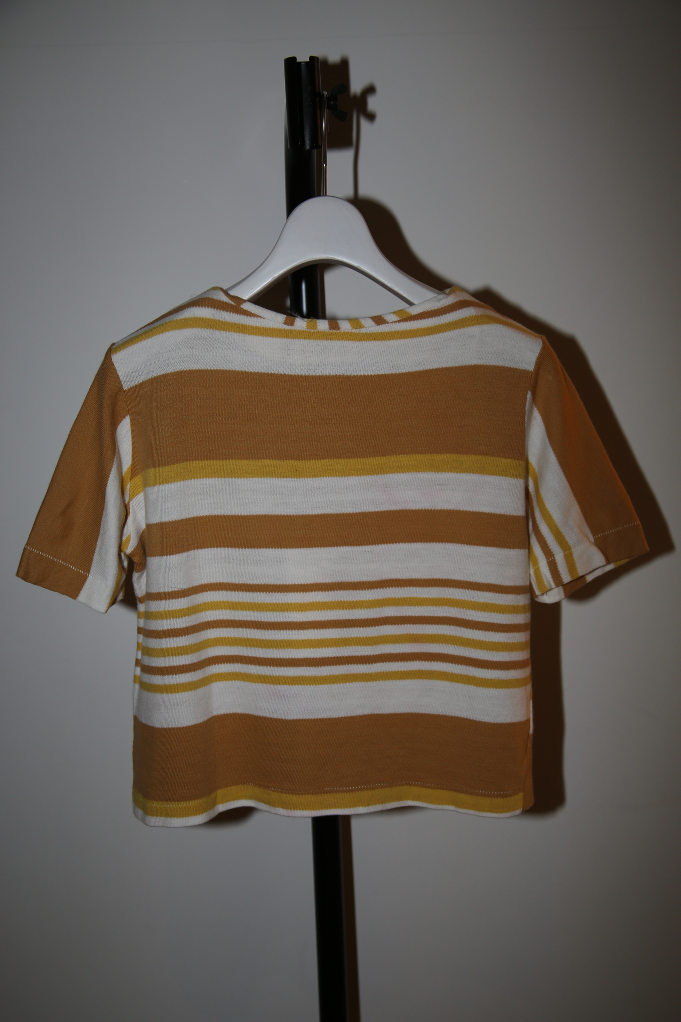 1970 VINTAGE / CROPPED BORDER T-SHIRT WITH HENRY NECK