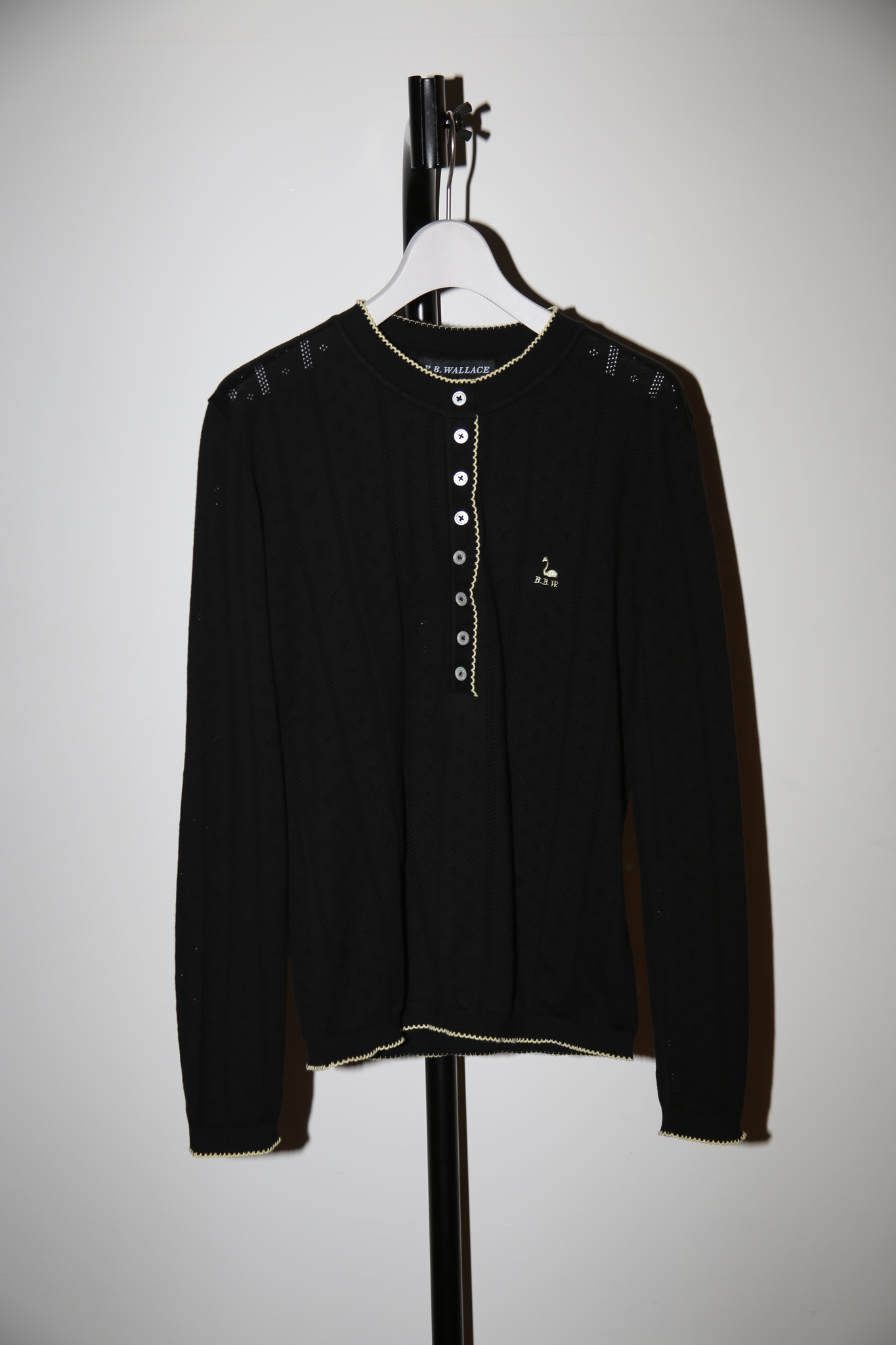 B.B. WALLACE / PIPER T-SHIRT IN BLACK