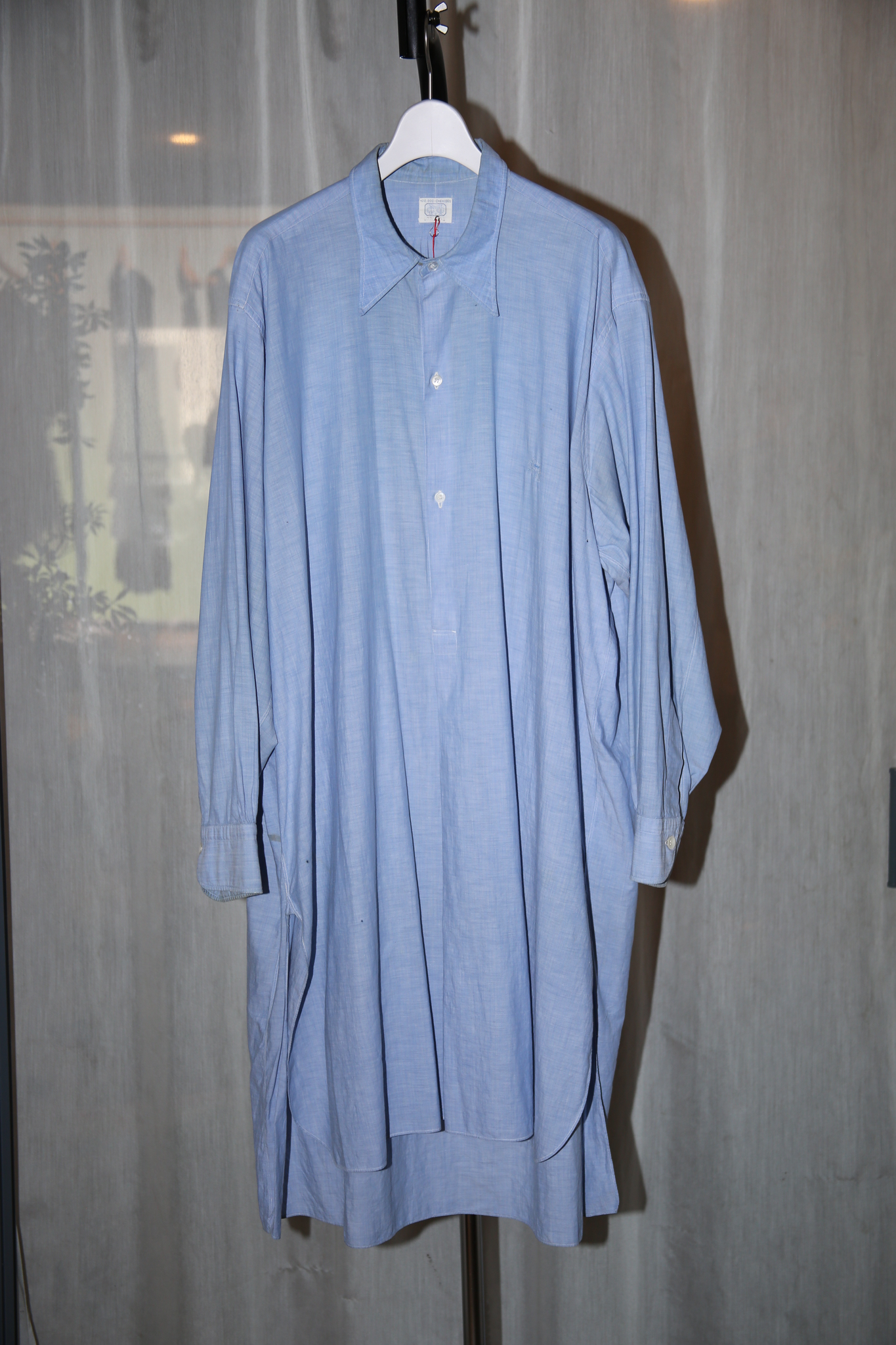1940 VINTAGE / SUPER LONG COTTON SHIRT IN SAX BLUE