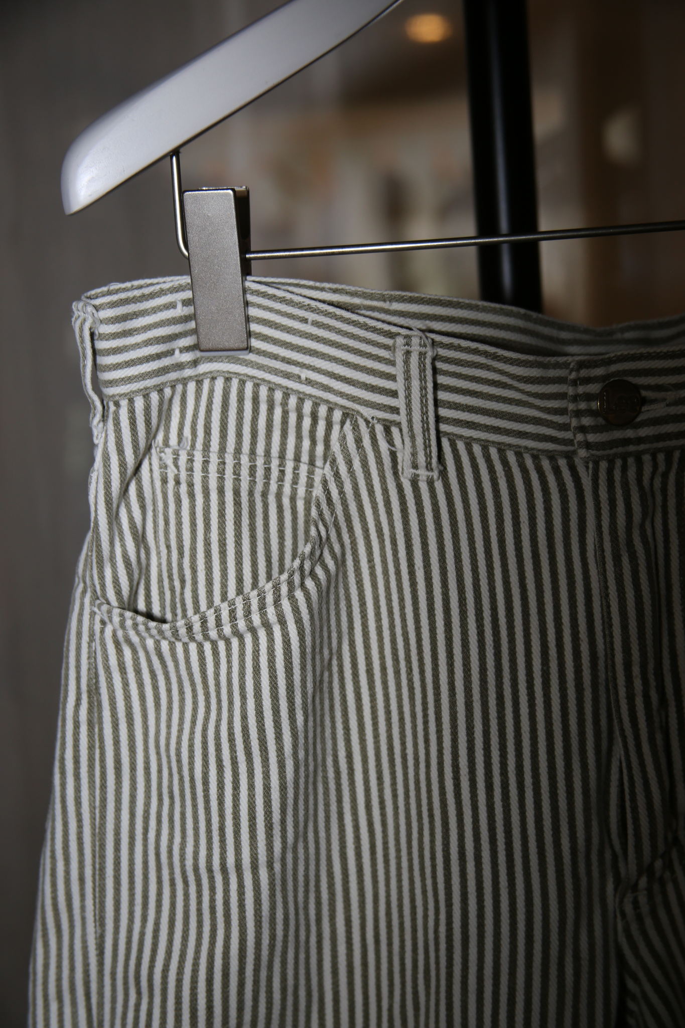1960 LEE / HICKORY STRIPE SKINNY SHORTS IN COTTON