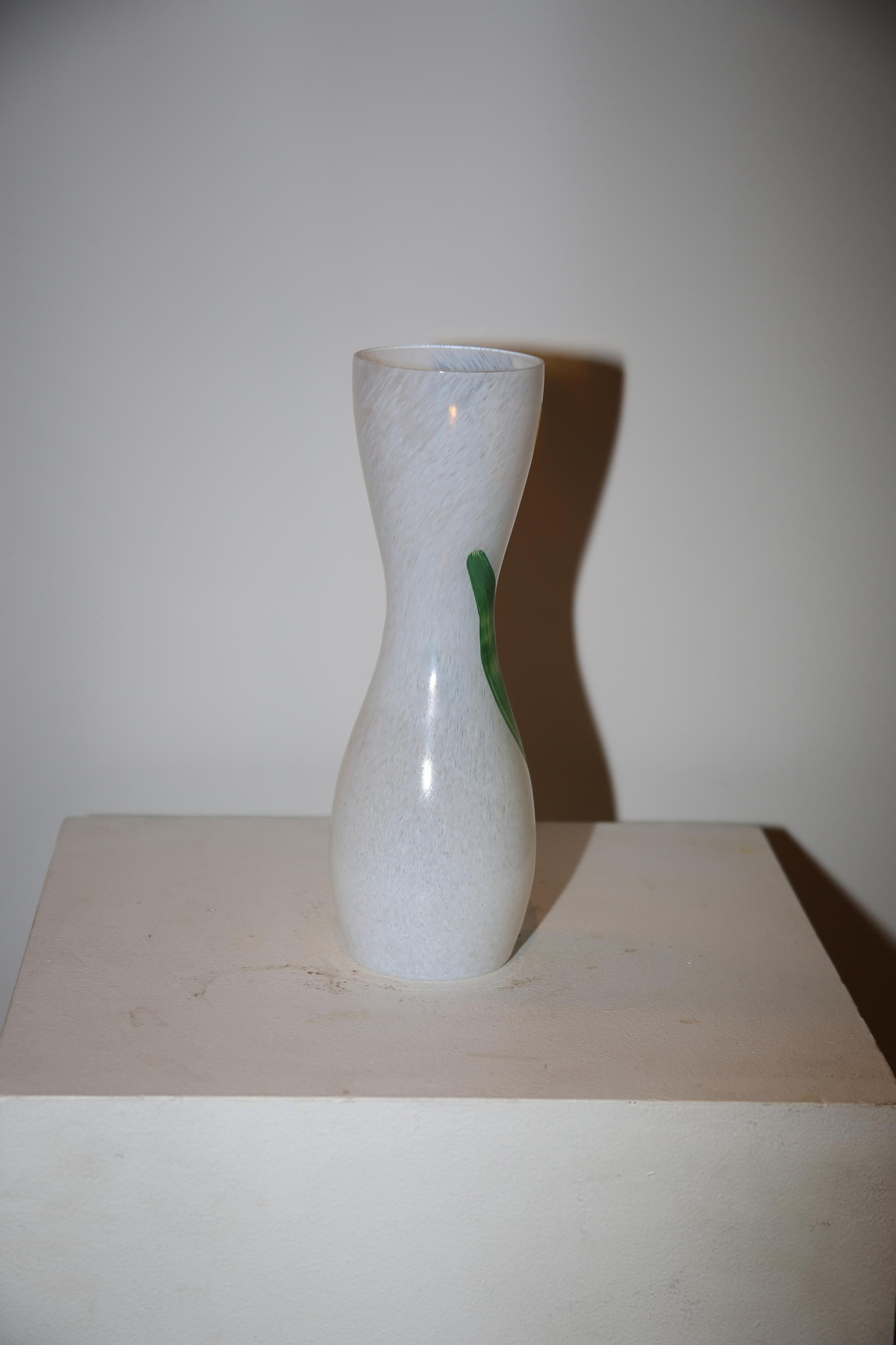 KOSTA BODA / GLASS VASE WITH HAND PAINT TULIP