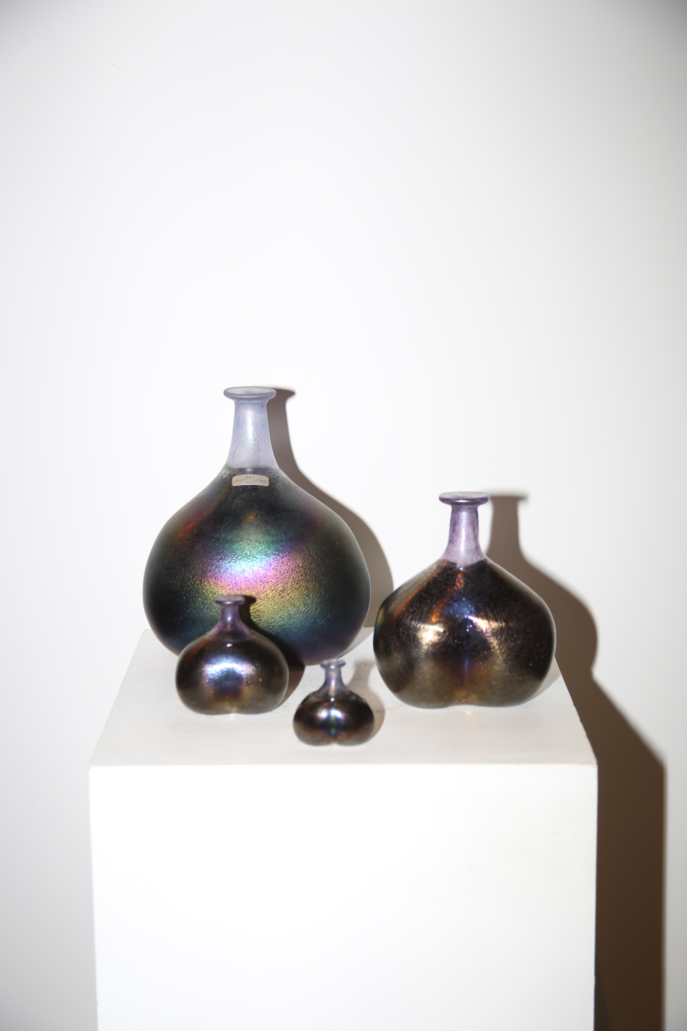 KOSTA BODA / GLASS VASE IN DEEP PURPLE : XS-L