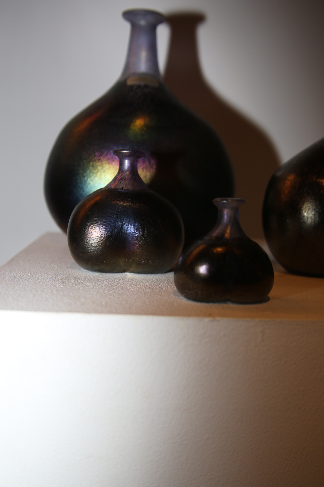 KOSTA BODA / GLASS VASE IN DEEP PURPLE : XS-L